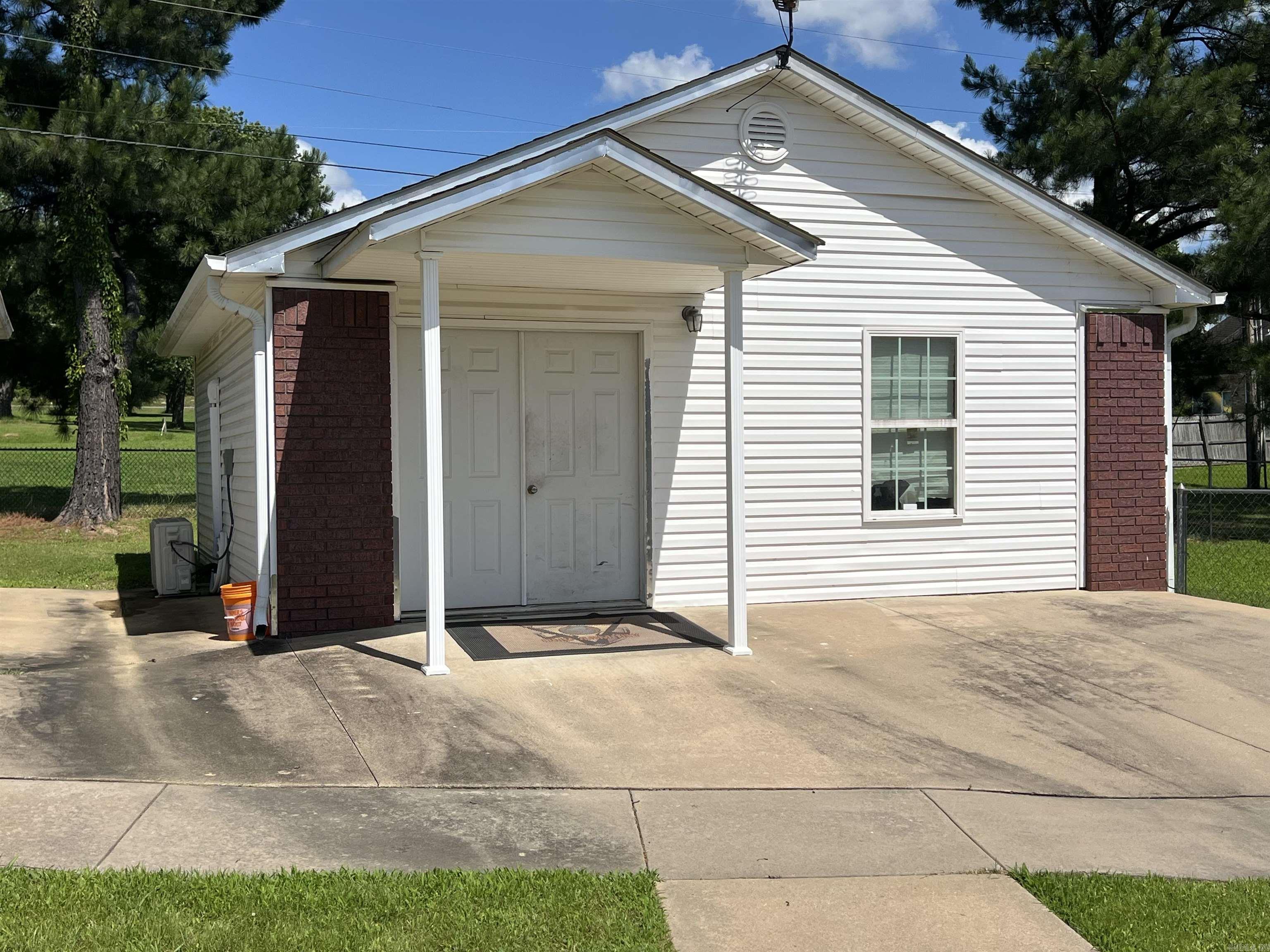 MEADOWBROOK ADDN - Residential