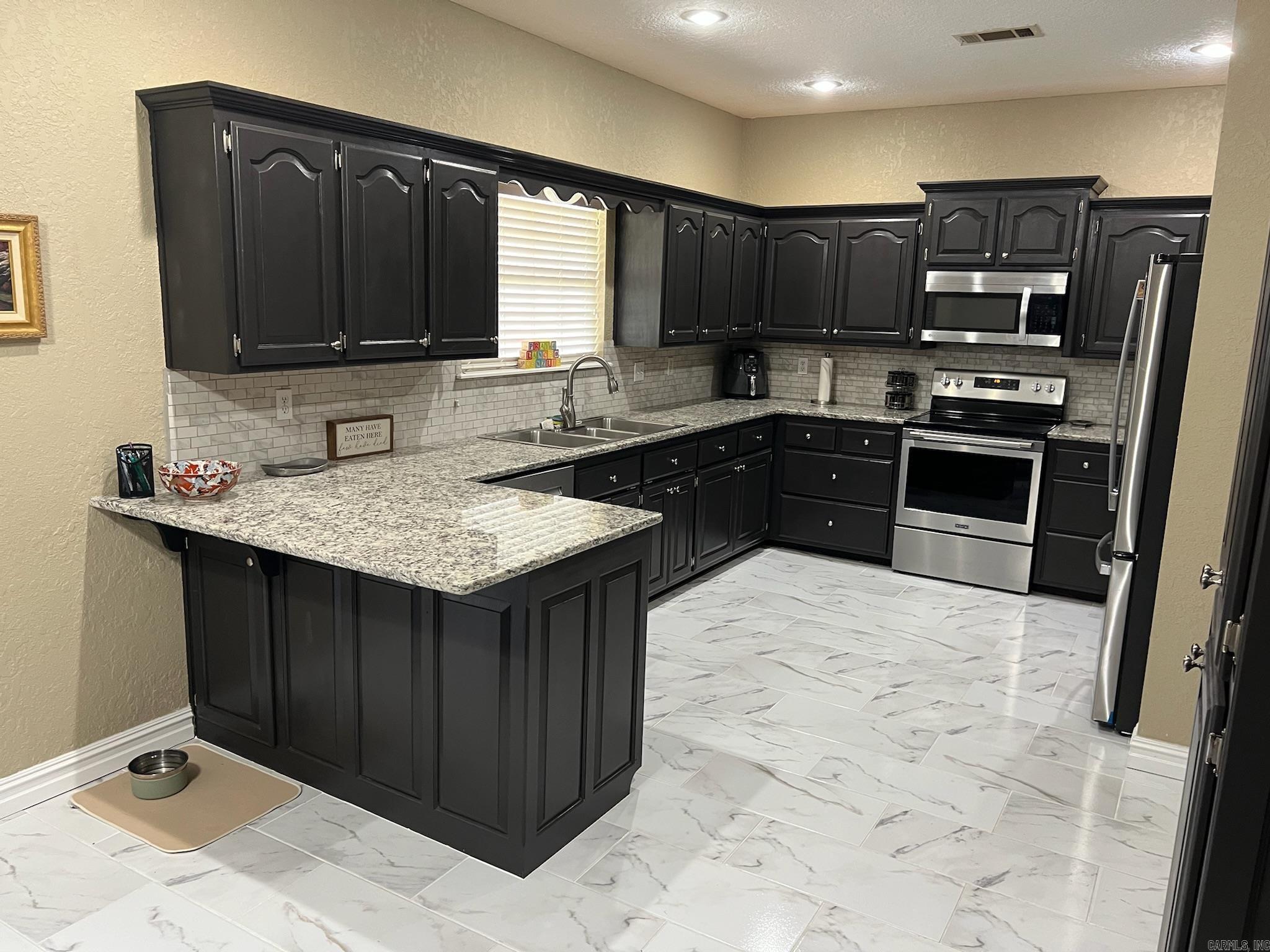 MEADOWBROOK ADDN - Residential