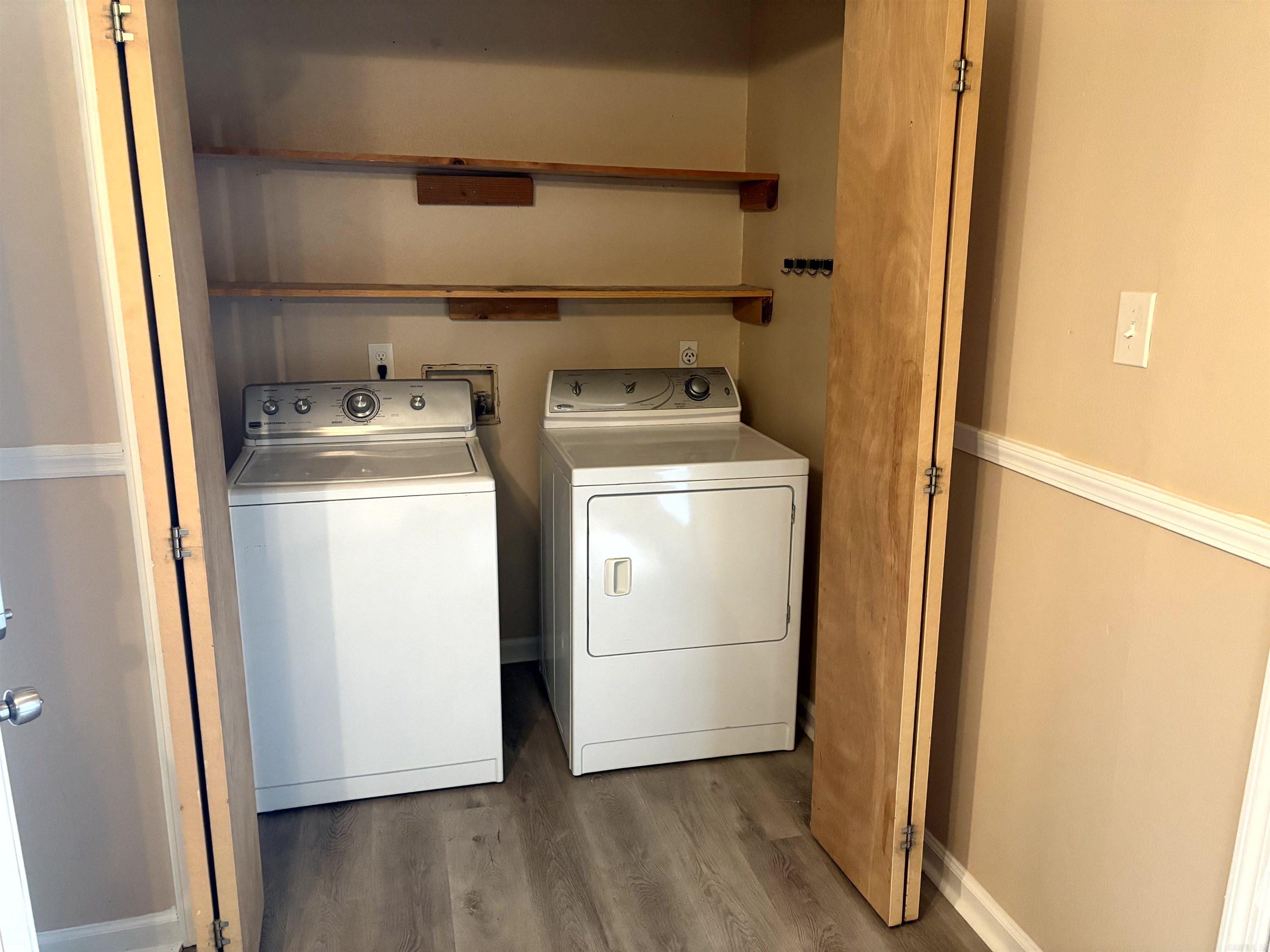 MEADOW LARK SUB - Residential