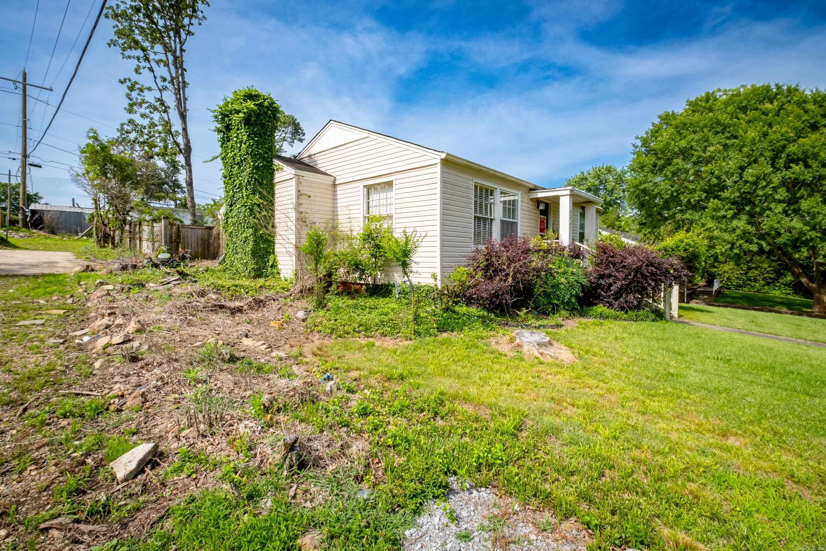 KINGWOOD PLACE - Residential