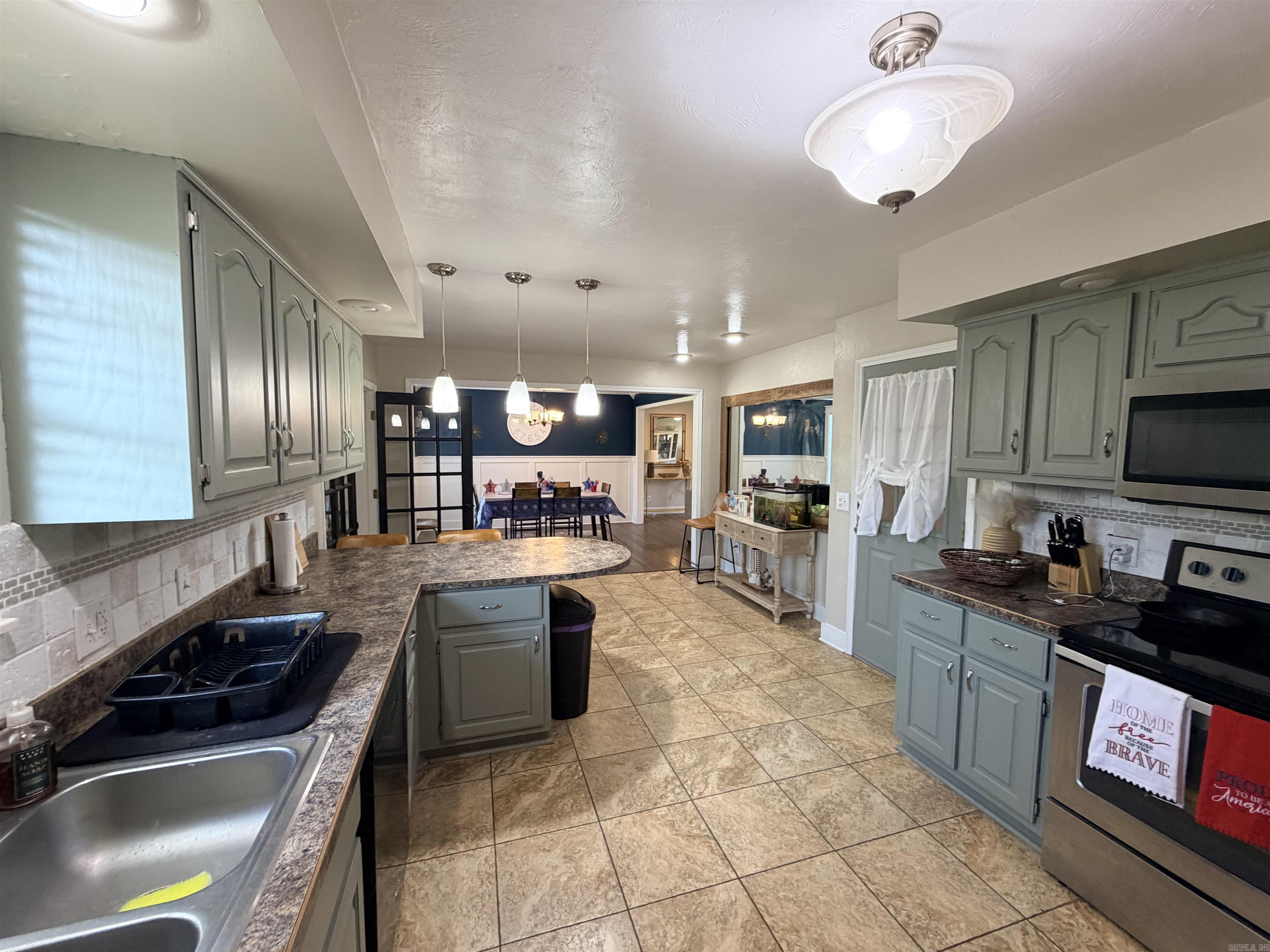 M&B PIGGOTT 2-20-8 - Residential