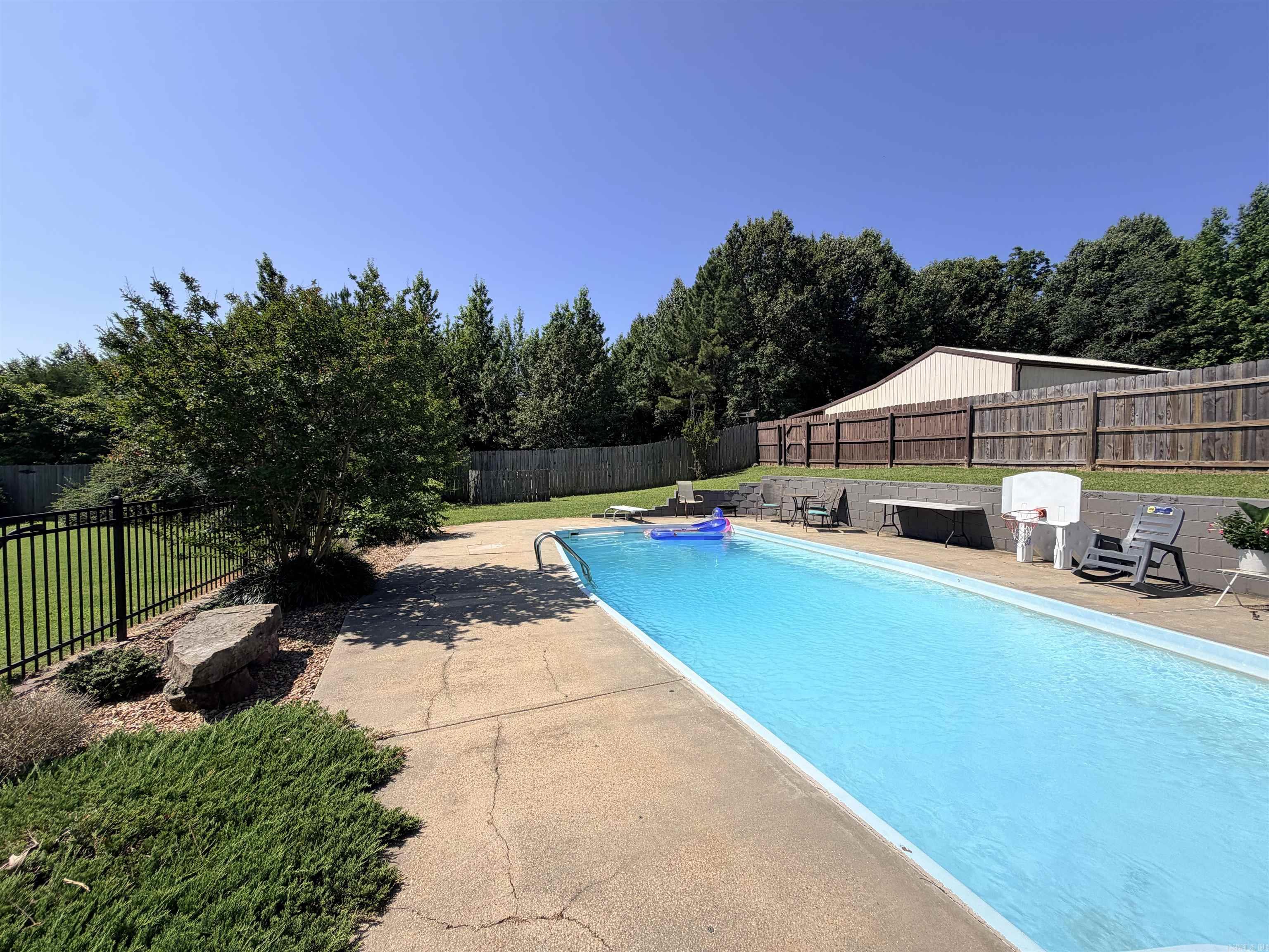M&B PIGGOTT 2-20-8 - Residential
