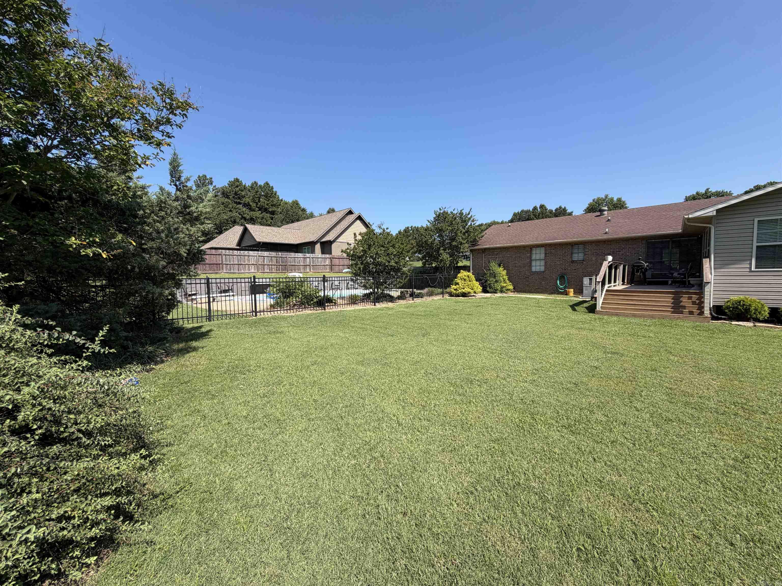 M&B PIGGOTT 2-20-8 - Residential