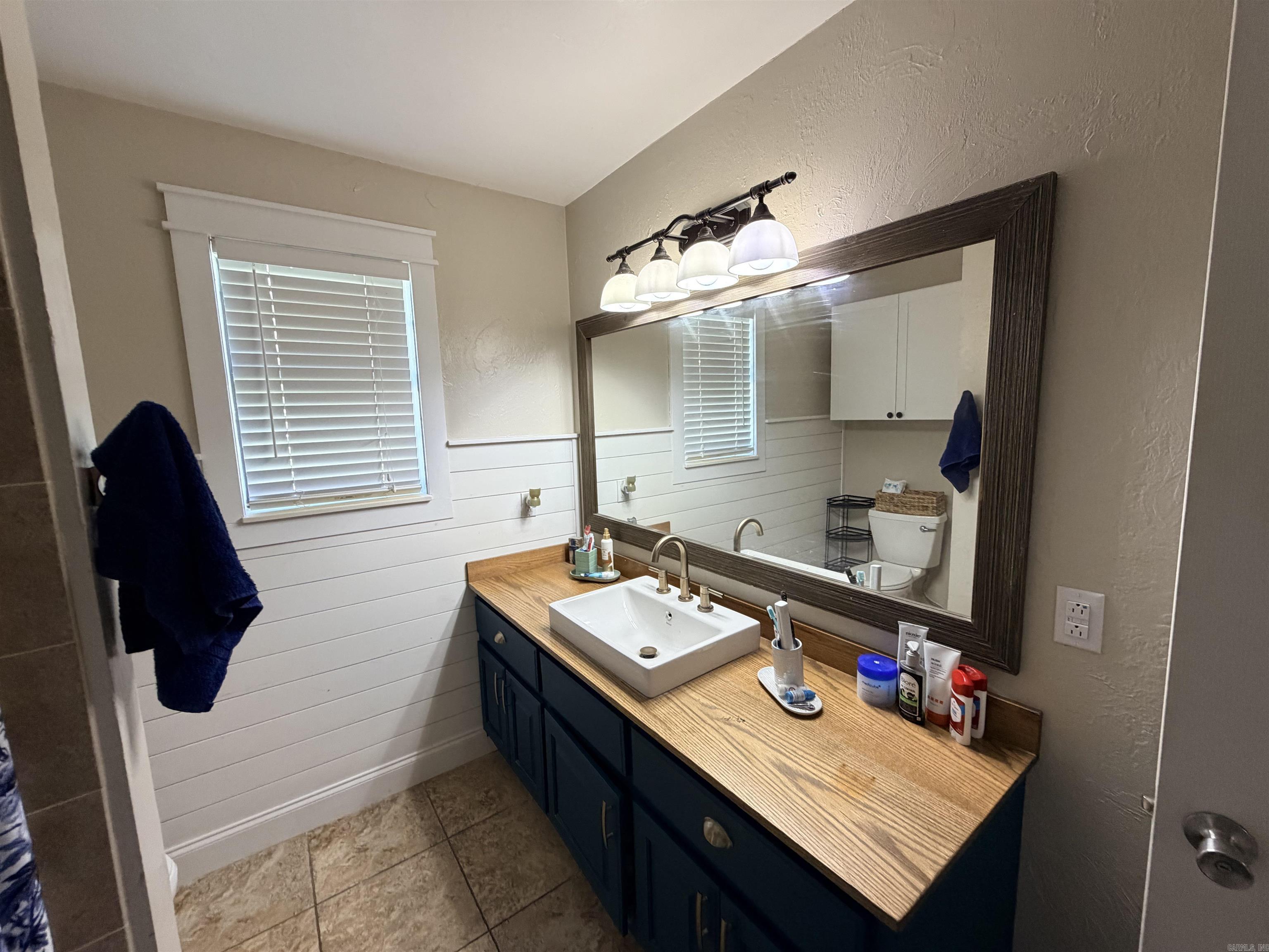 M&B PIGGOTT 2-20-8 - Residential