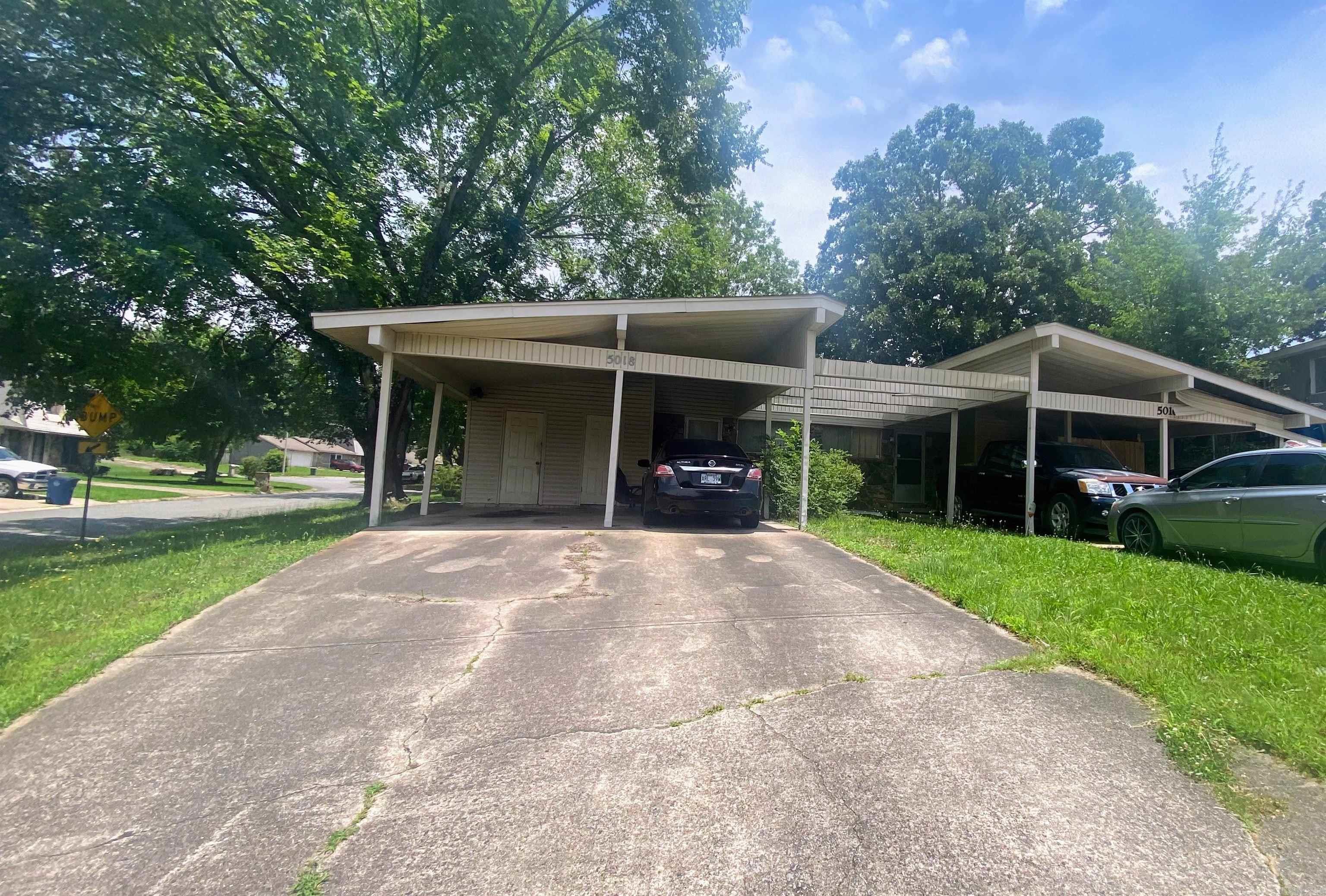 Investors looking to purchase a property that will cash flow right away. Look no further. This duplex in north little rock features 2 units with 3 bed 1.5 baths each. Long term tenants in place. Agents see remarks for lease details.