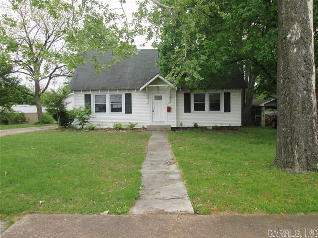 HUD Owned Property: Case 031-399705. HUD Homes are sold As-Is with no representations, warranties or disclosures. Ask your agent for details and submit offers on www.HUDHomeStore.com. Managed by www.MMREM.com. See agents remarks for additional information and check HUDHomeStore.com for property availability. - Spacious 4 BR/2BA home with lots of hardwood floors, several updates throughout, living room with fireplace, detached garage.  Don't miss out on this great house!!