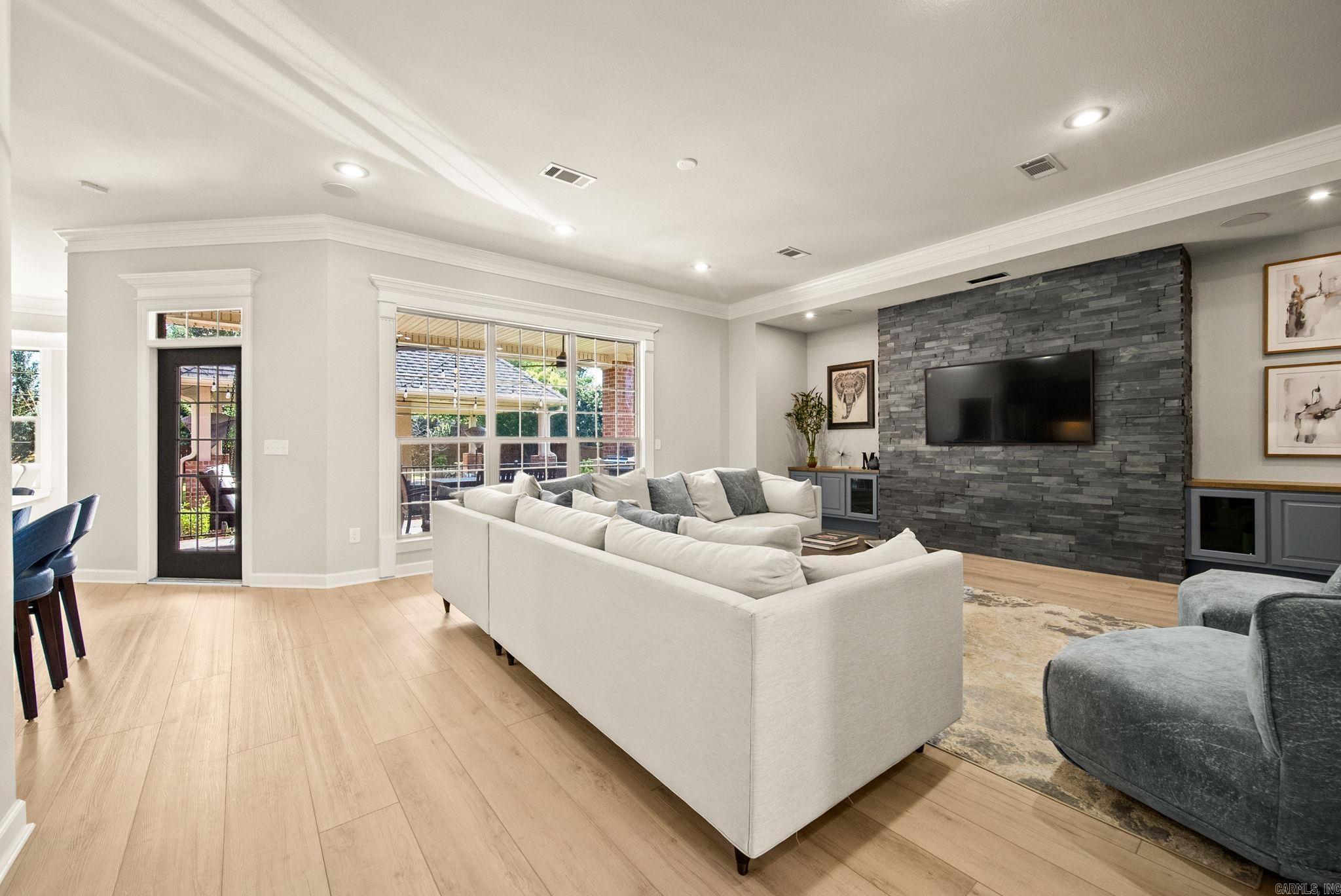 THE VILLAGES OF WELLINGTON - Residential