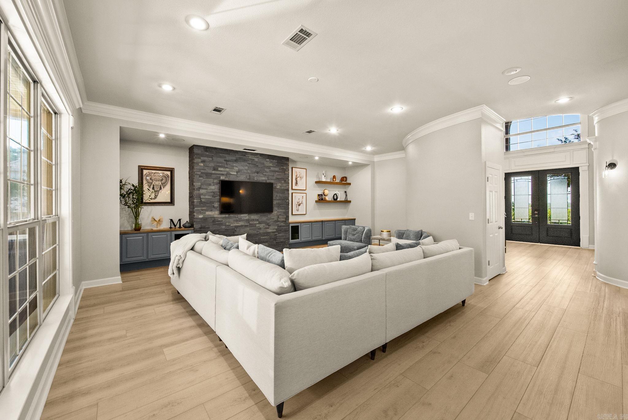 THE VILLAGES OF WELLINGTON - Residential