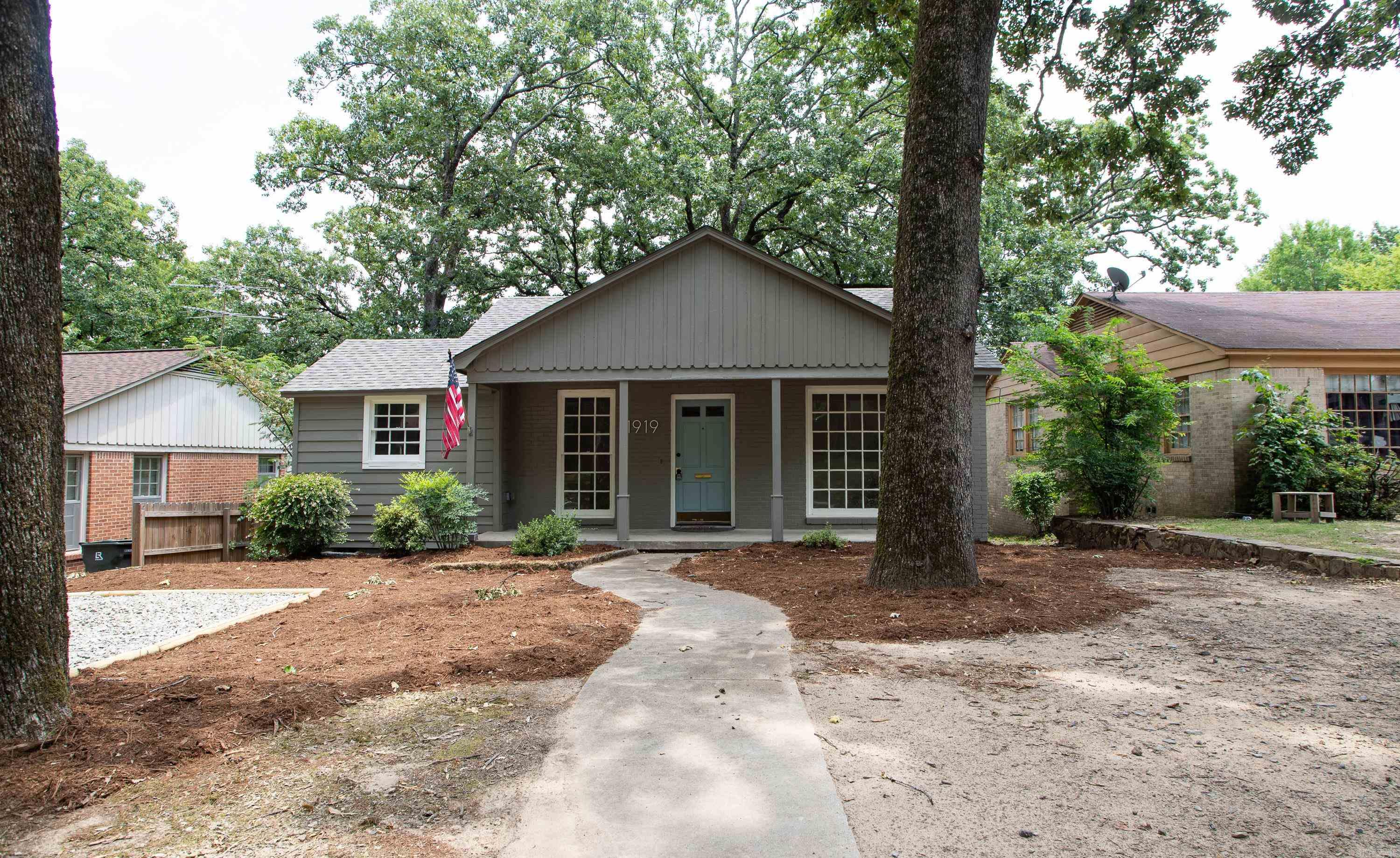 CHERRY & COX - Residential