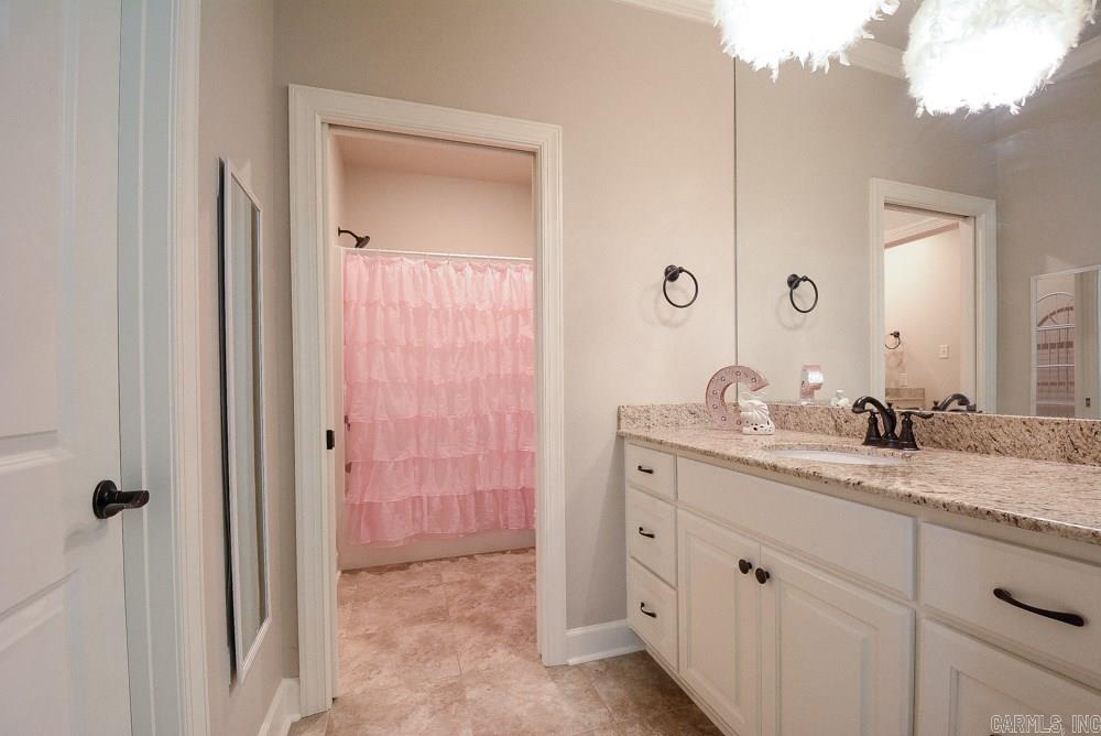CHENAL VALLEY "MIRAMAR PLACE" - Residential