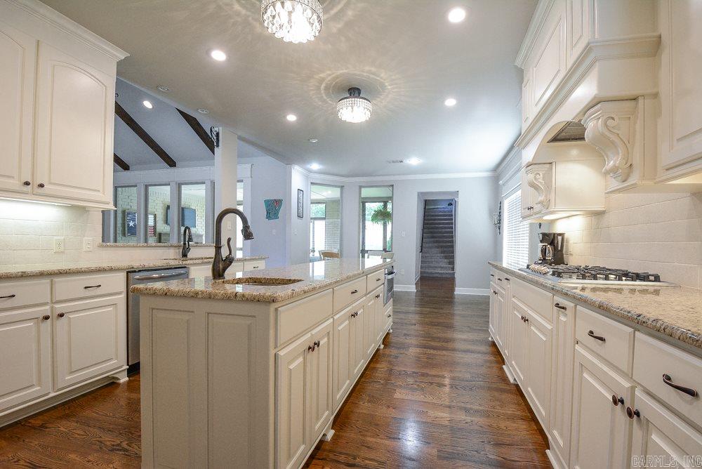 CHENAL VALLEY "MIRAMAR PLACE" - Residential