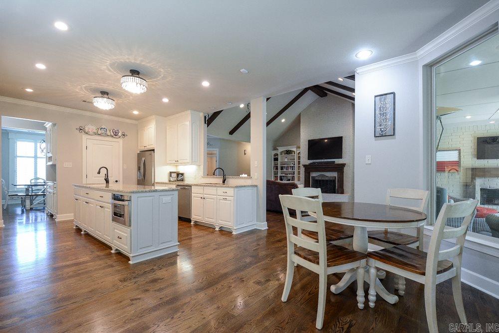 CHENAL VALLEY "MIRAMAR PLACE" - Residential