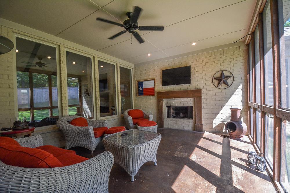 CHENAL VALLEY "MIRAMAR PLACE" - Residential