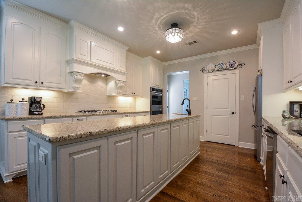 CHENAL VALLEY "MIRAMAR PLACE" - Residential