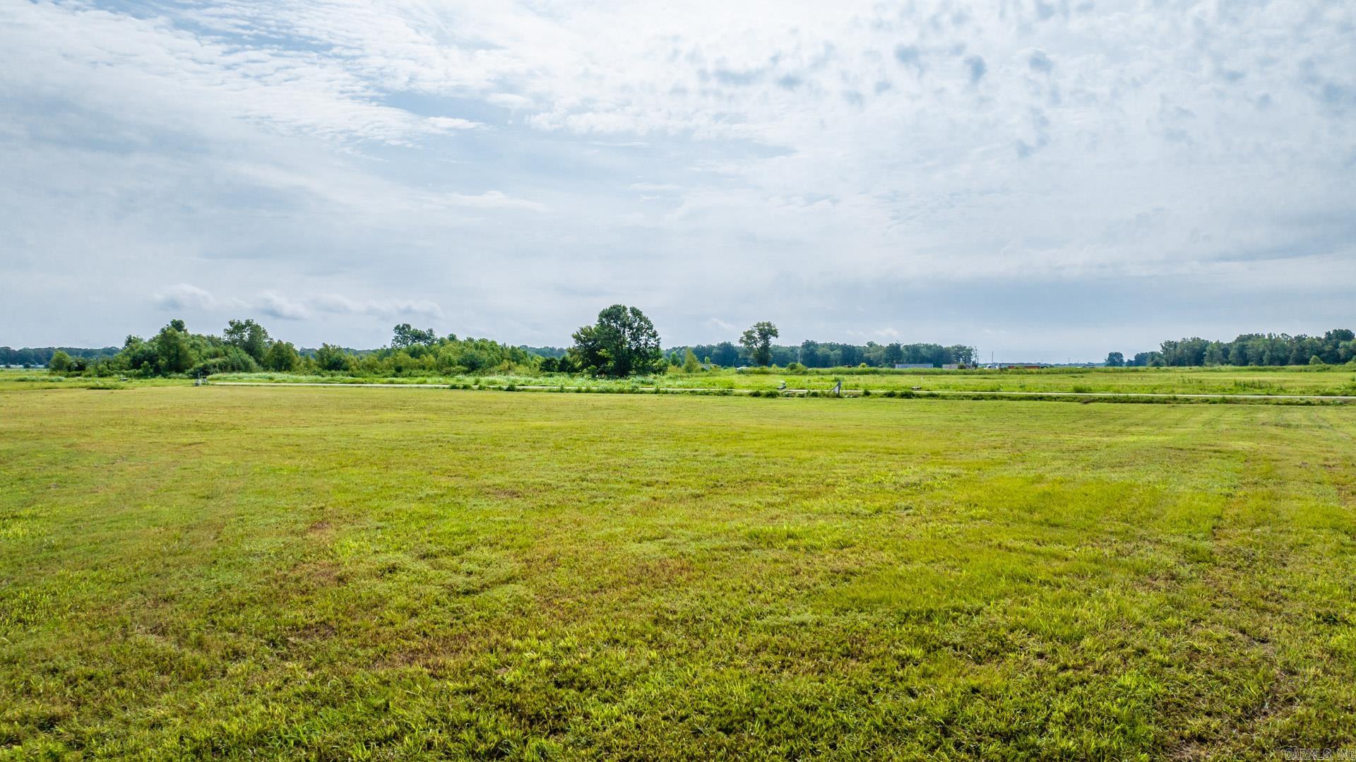 Ashely Downs - Land
