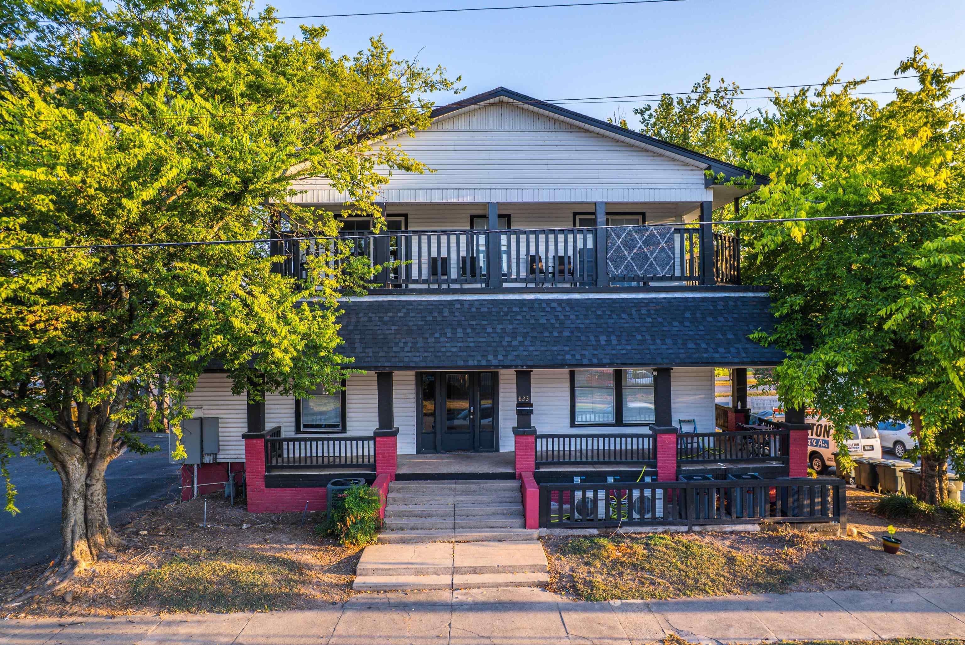 CITY OF LR L18 - Residential Income