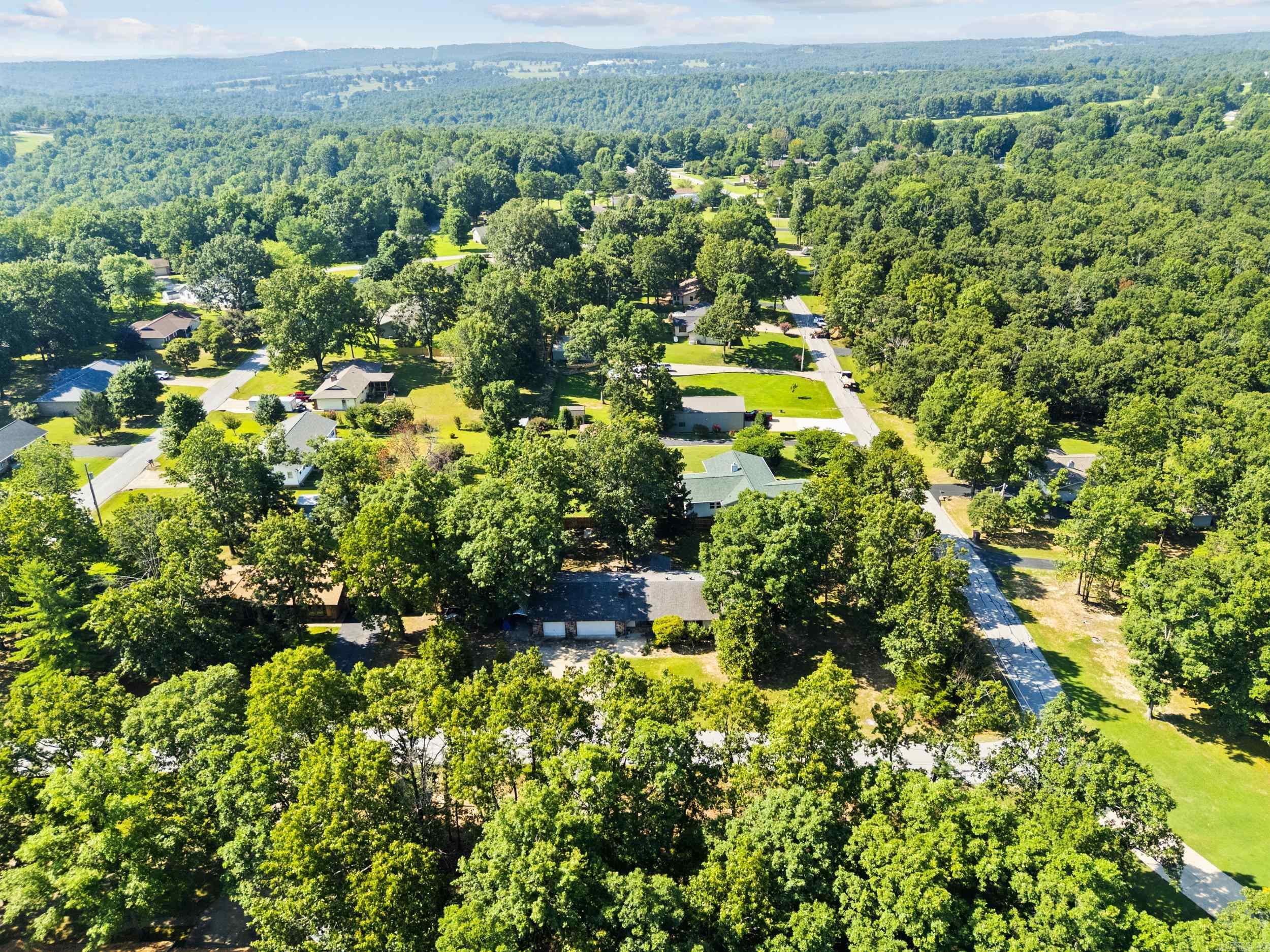 MOUNTAIN ACRES - Residential