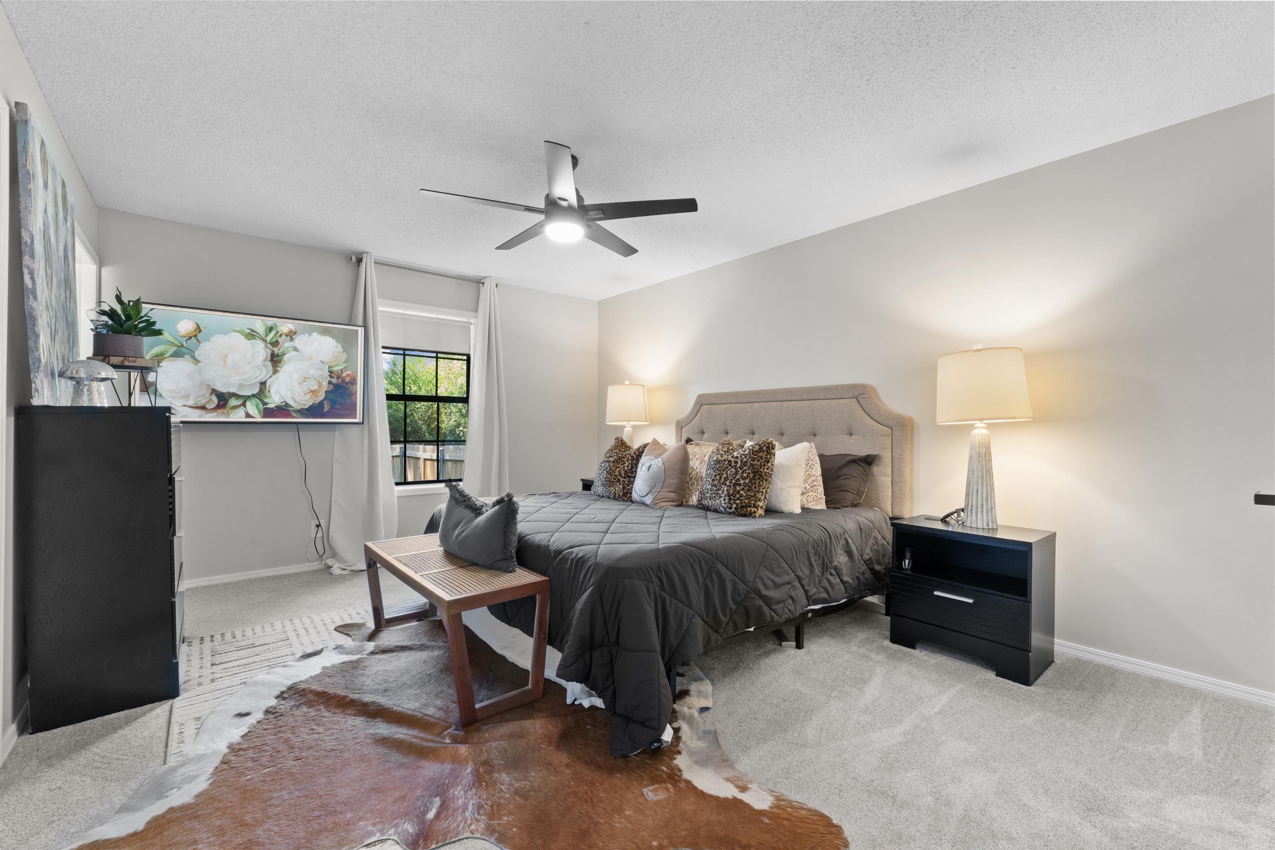 MOUNTAIN ACRES - Residential