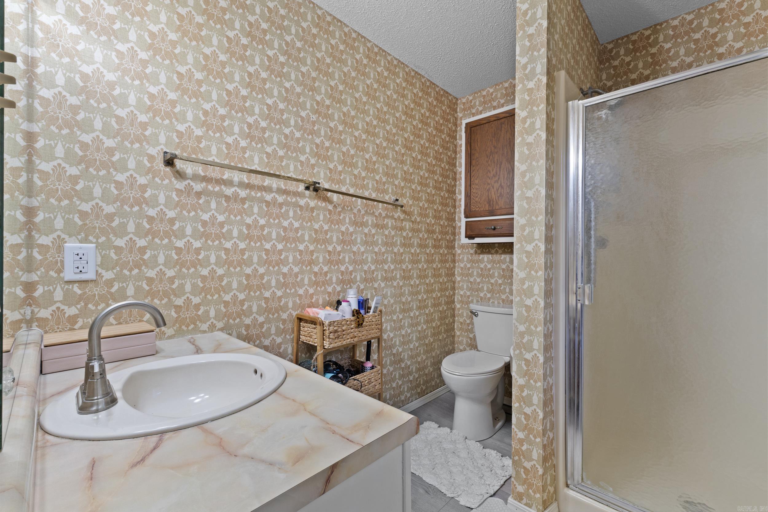 MOUNTAIN ACRES - Residential
