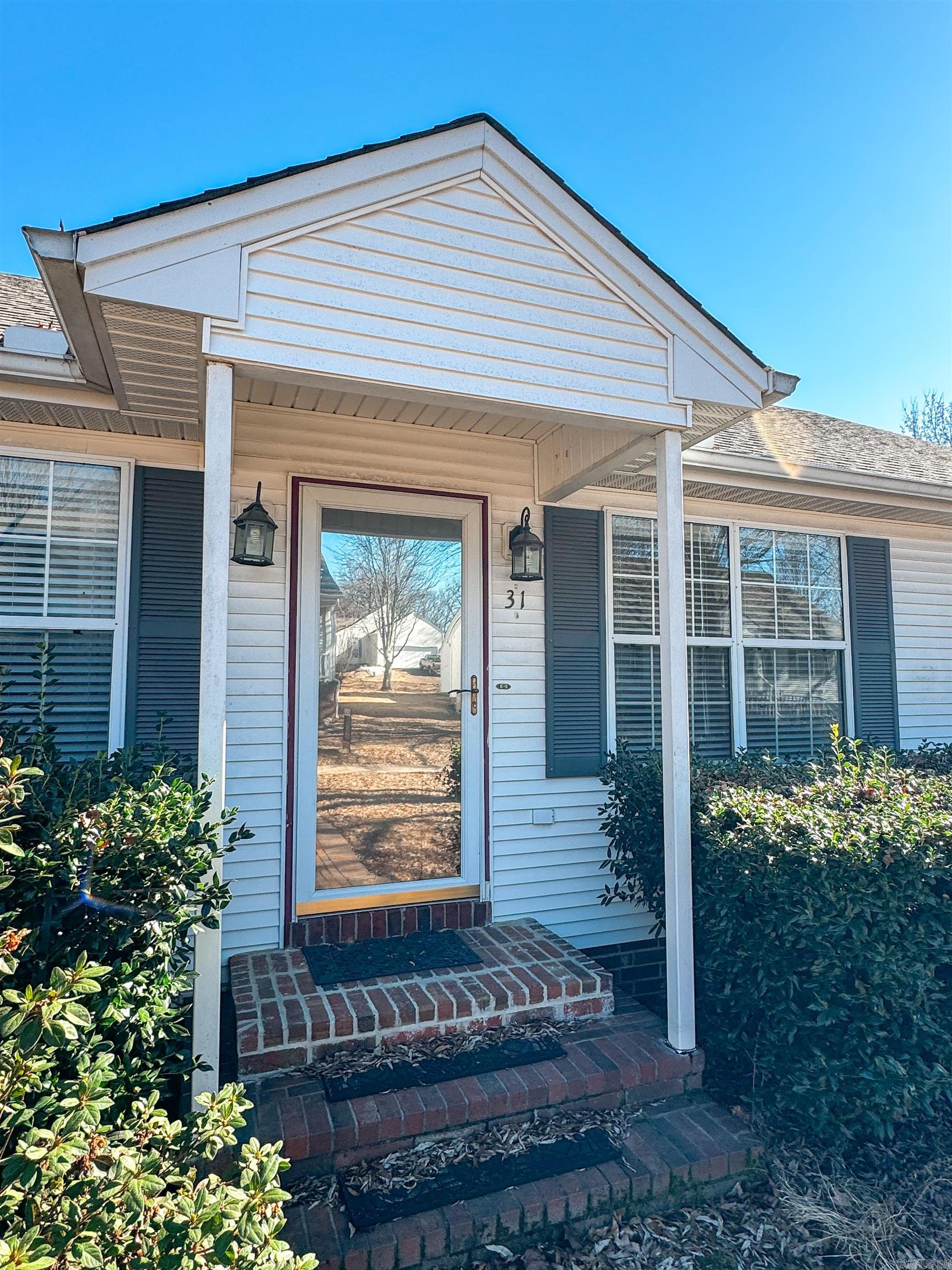 RIVER OAKS TRACE - Residential