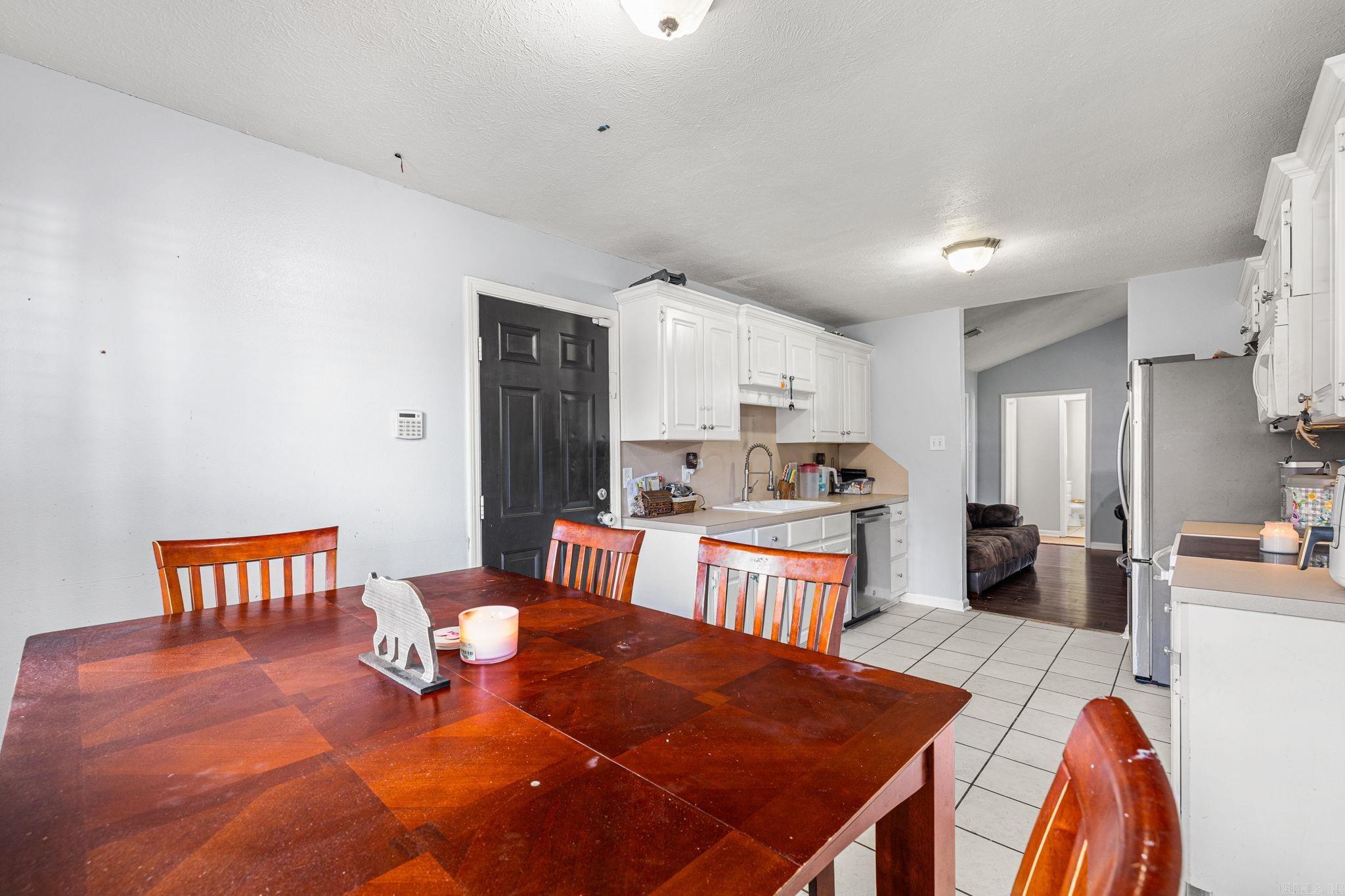 MOON RIDGE ESTATES - Residential
