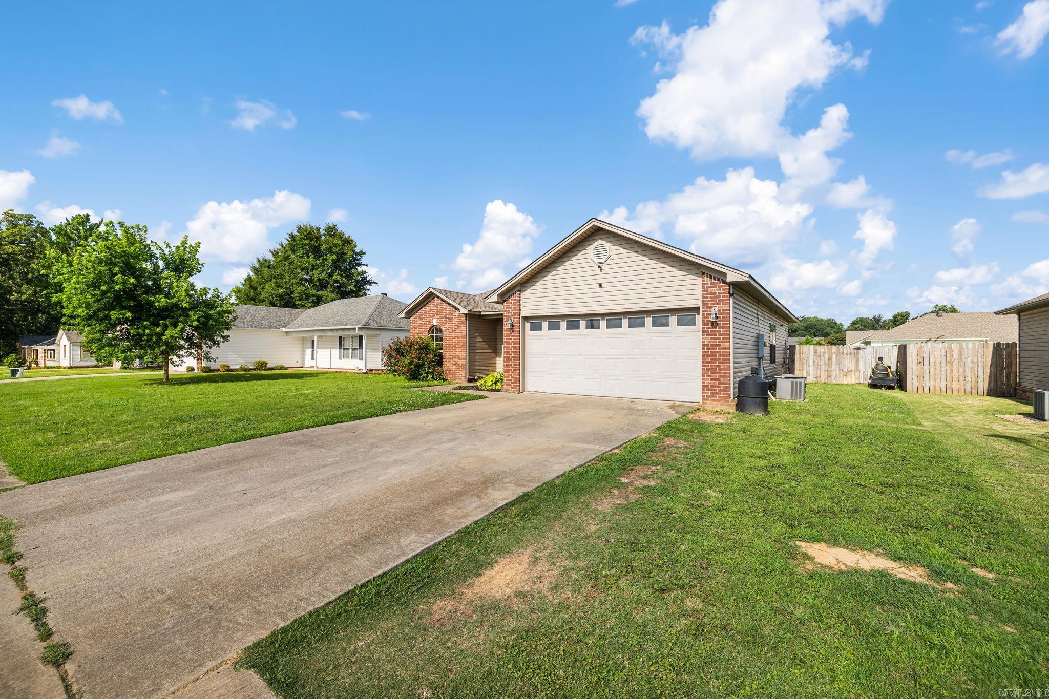 MOON RIDGE ESTATES - Residential