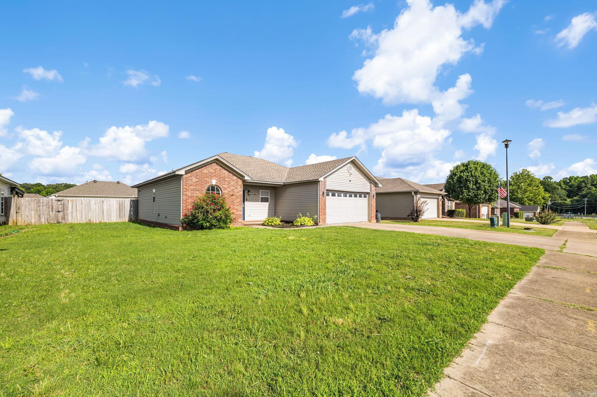 MOON RIDGE ESTATES - Residential