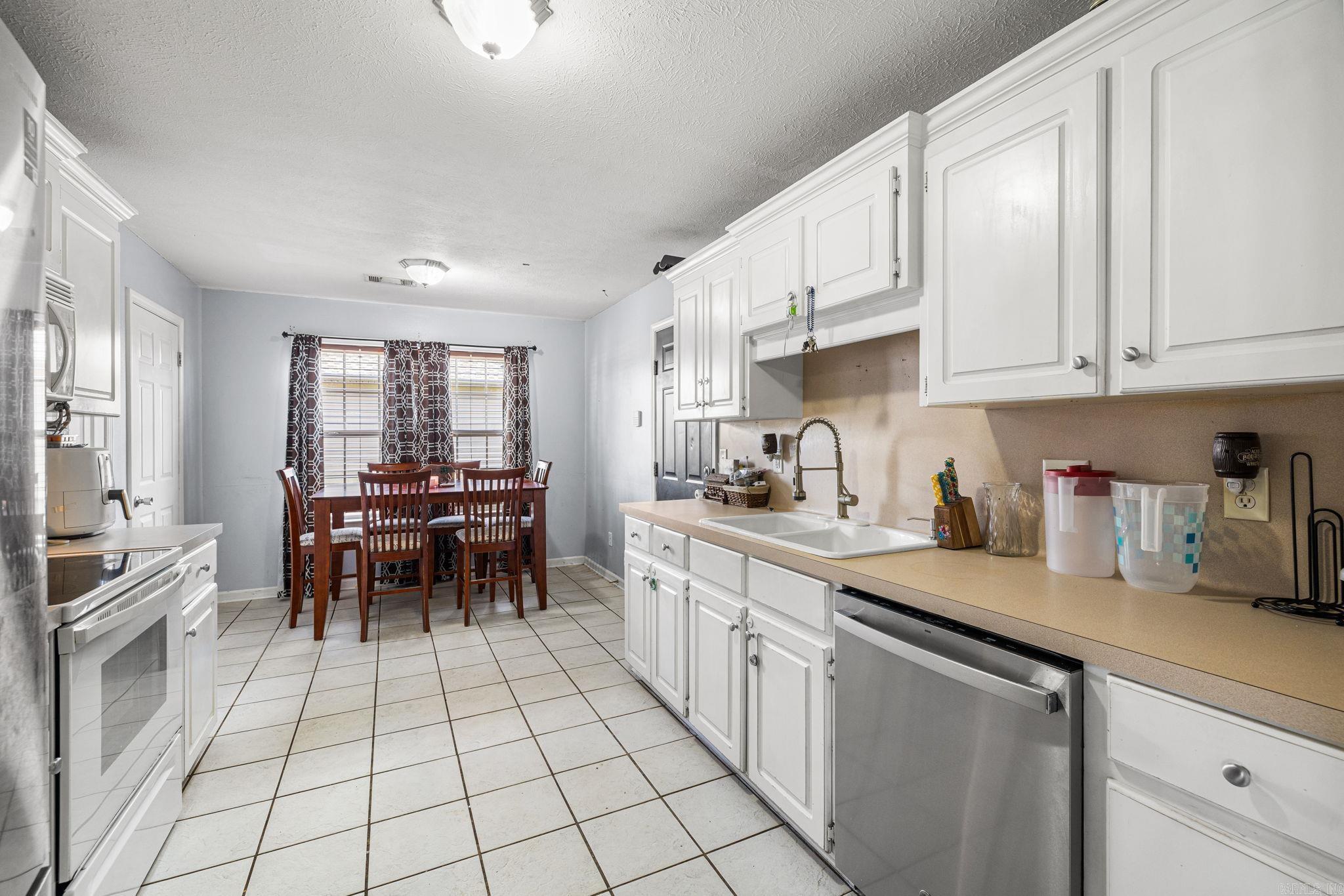 MOON RIDGE ESTATES - Residential