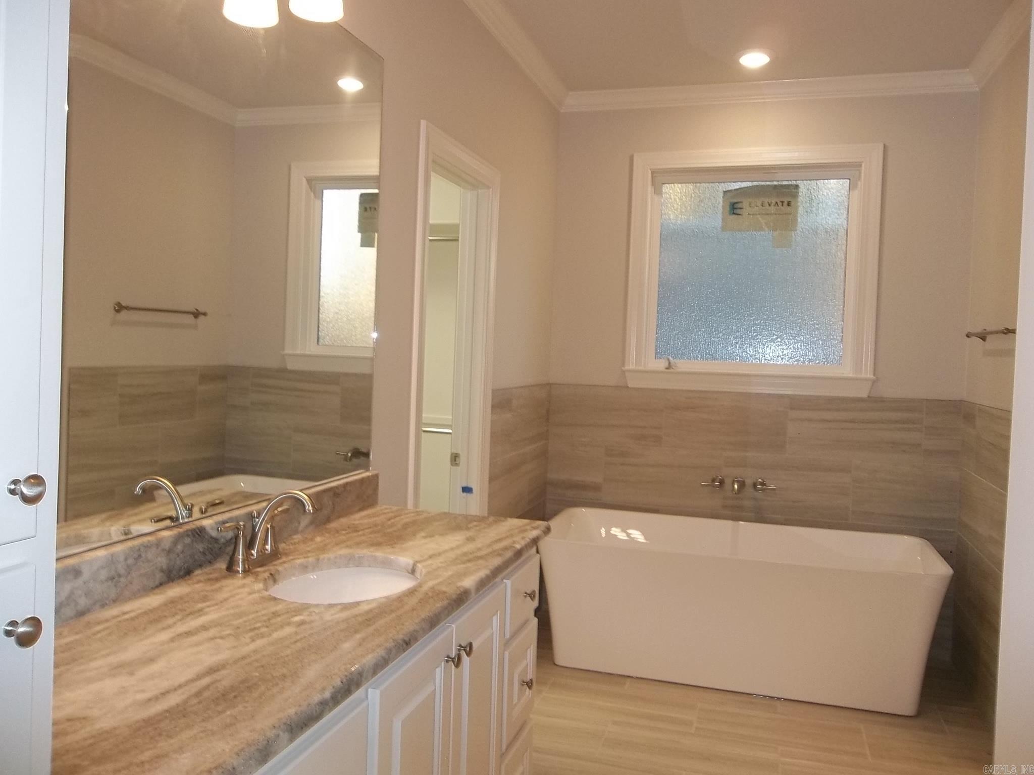 MAUMELLE VALLEY ESTATES - Residential