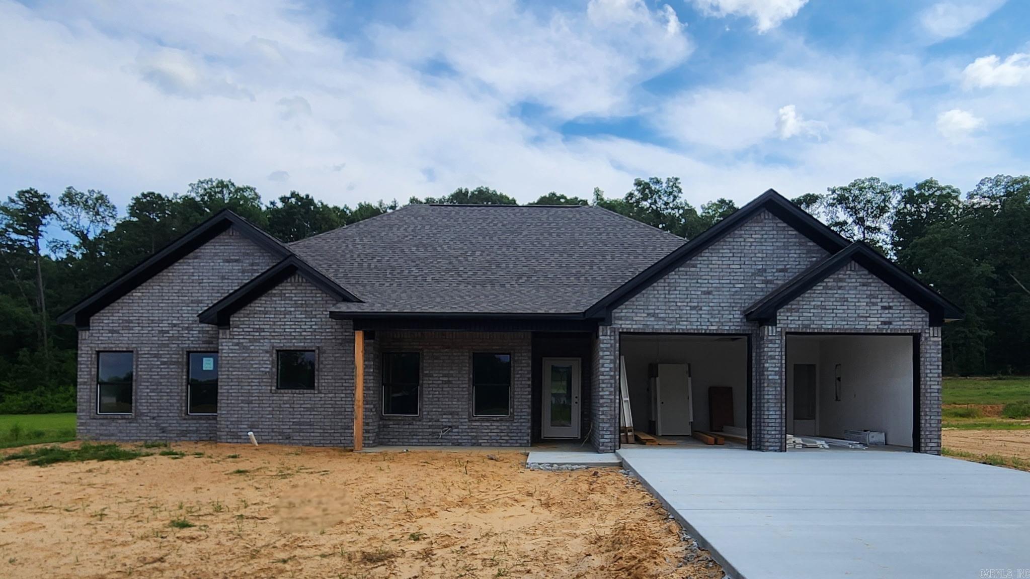 WINCHESTER ESTATES - Residential