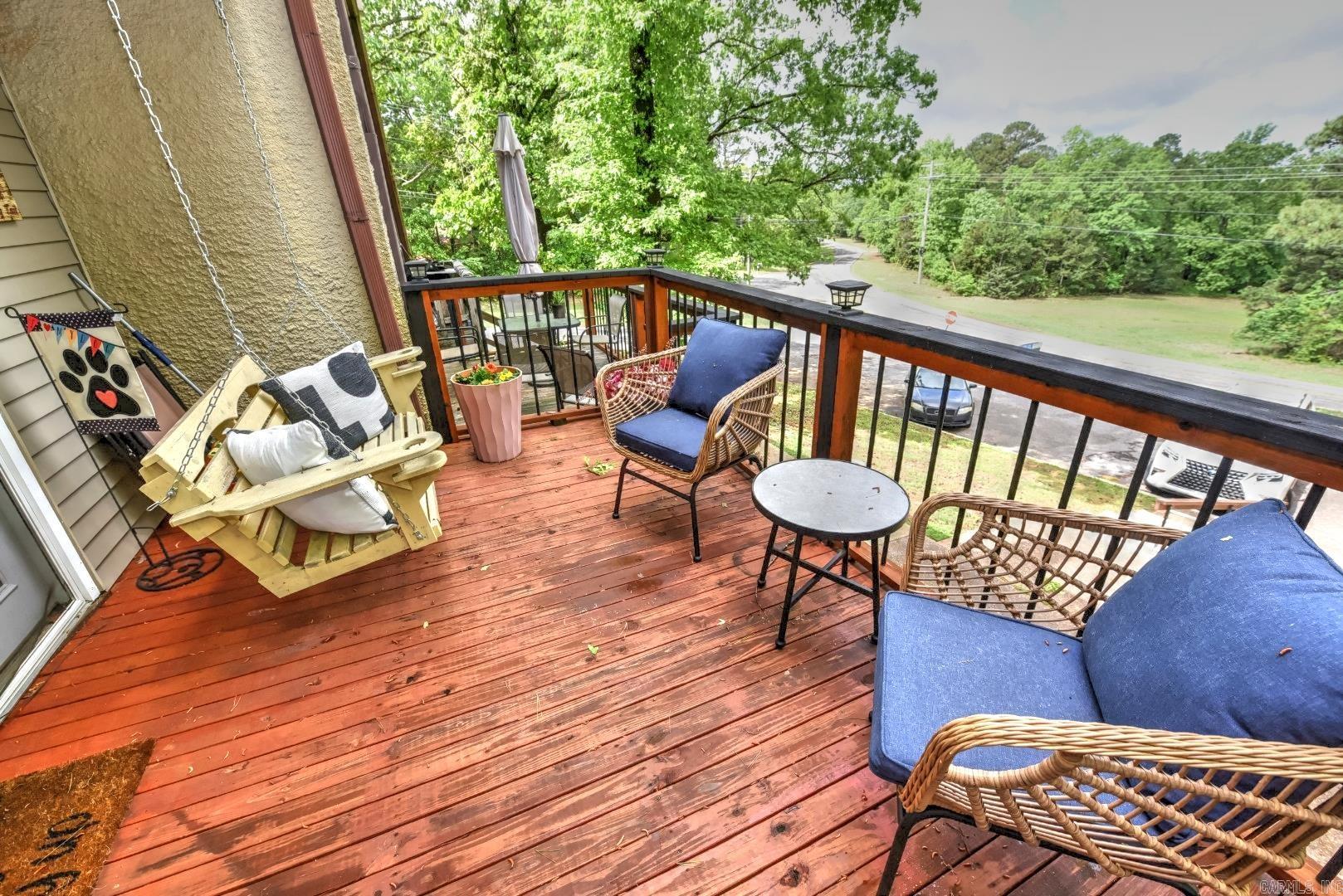 CHELSEA GLADE CONDO - Residential