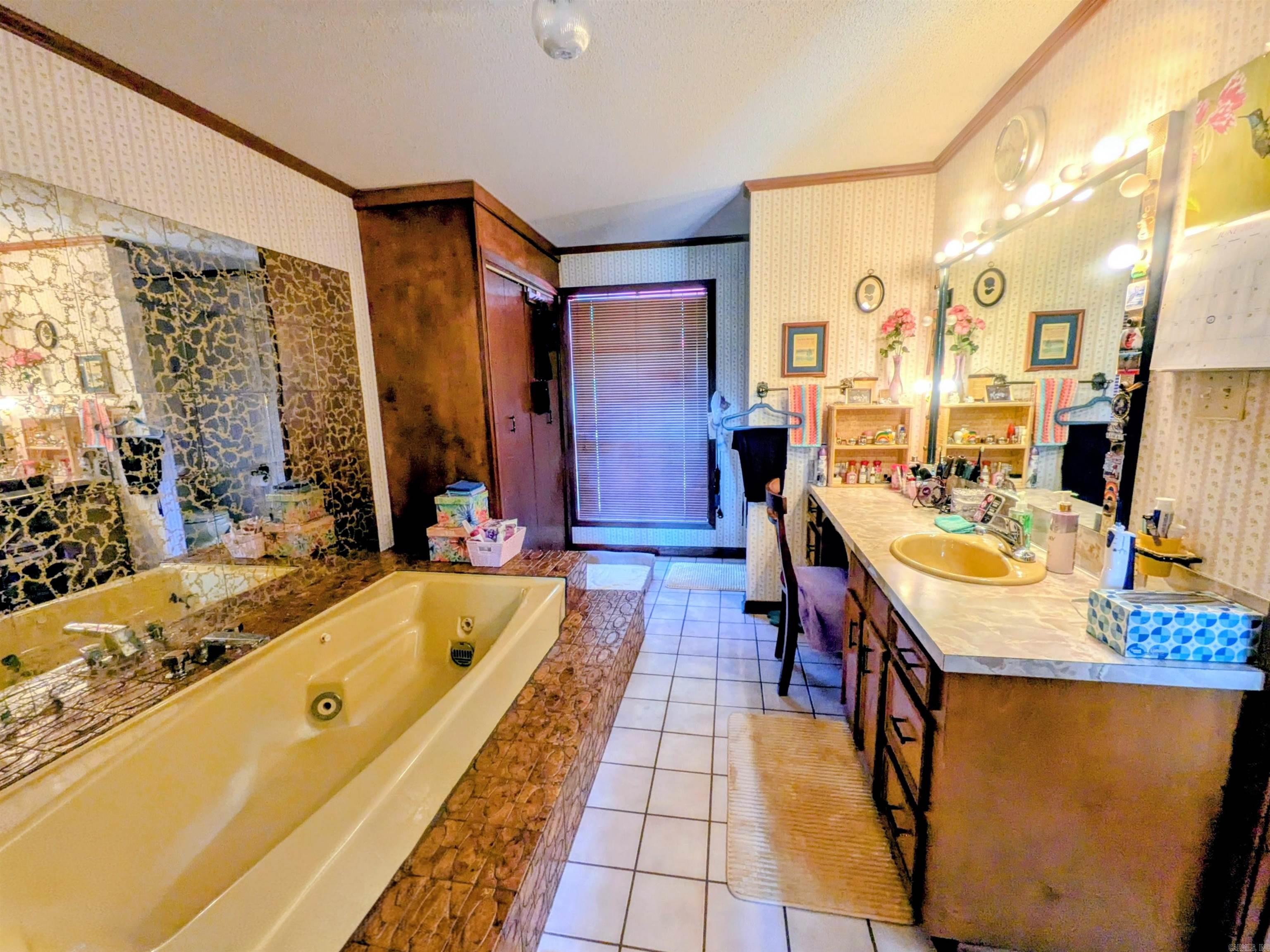 CHEROKEE HILLS 3 - Residential