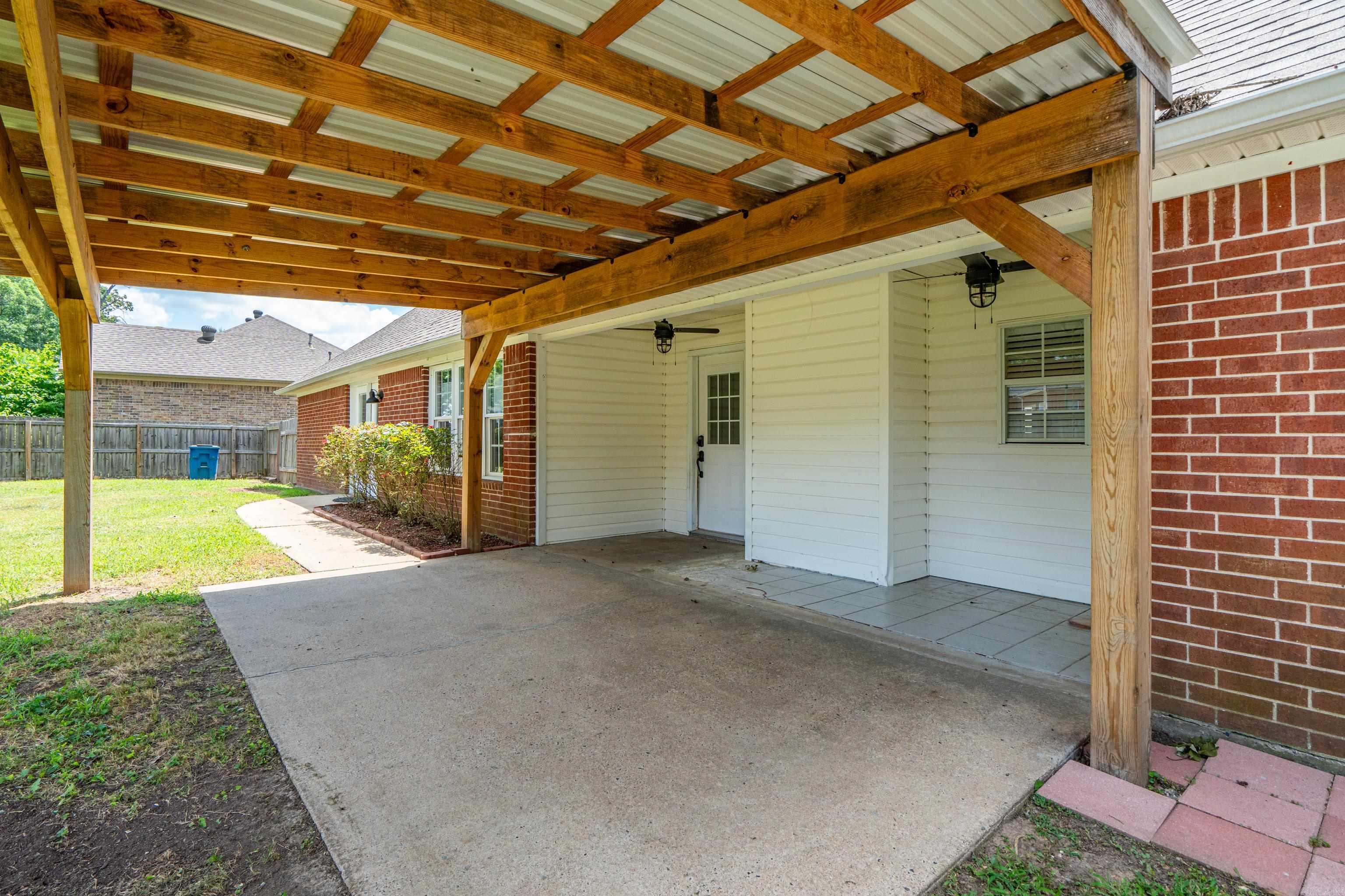LONGHILLS VILLAGE - Residential