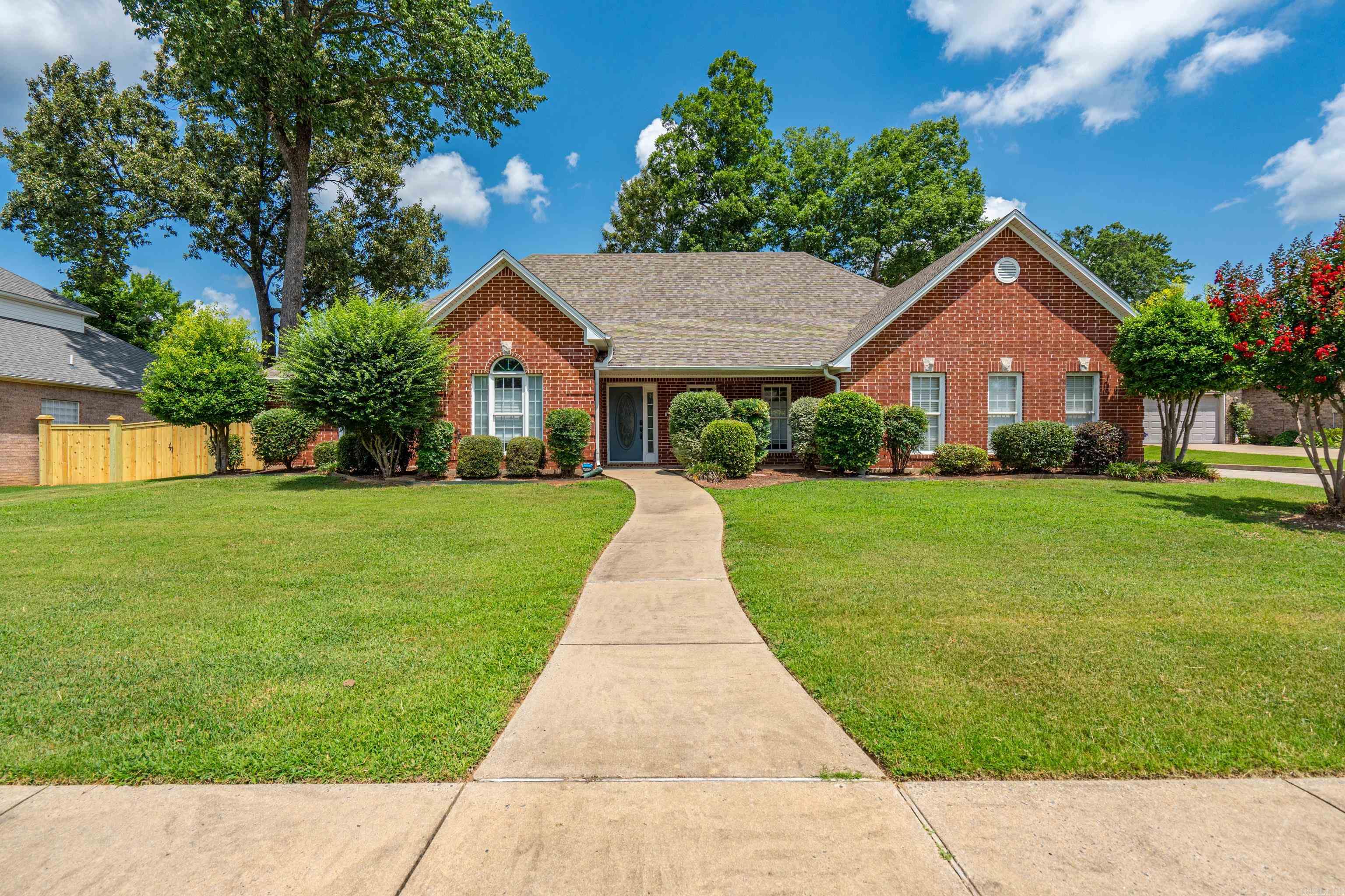 LONGHILLS VILLAGE - Residential