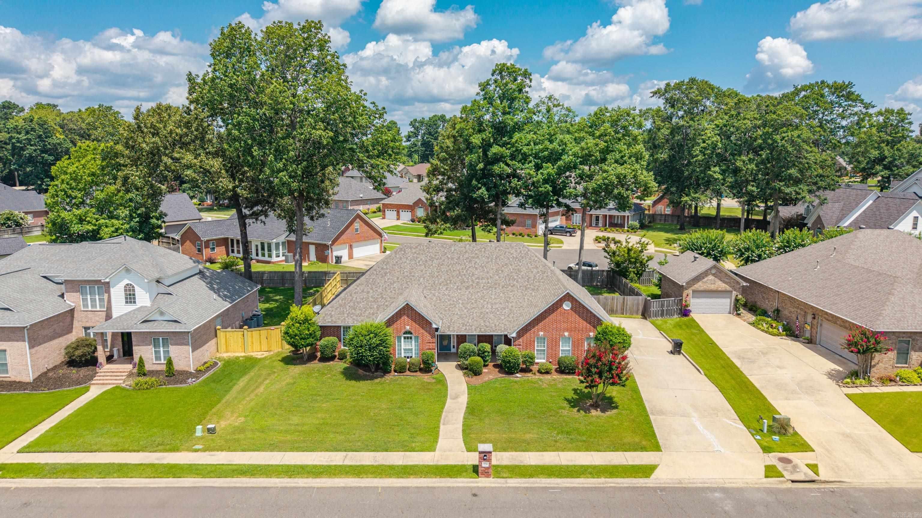 LONGHILLS VILLAGE - Residential