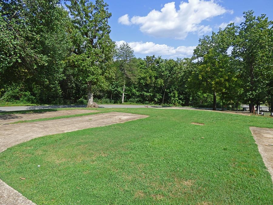 Cherokee Courts - Land