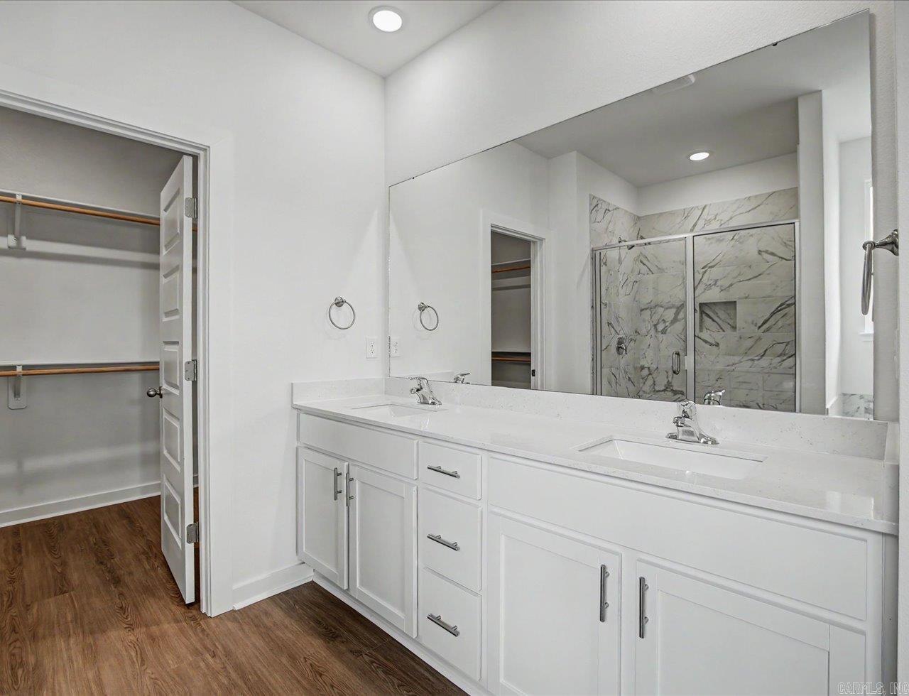 THE RESERVE AT COUNTRY CLUB PHAS - Residential