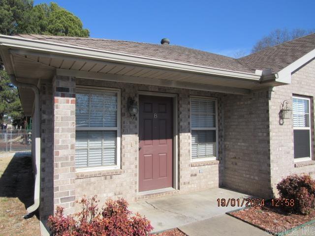 Well maintained Bethany Gardens Townhomes! 2 spacious bedrooms, 2 full baths, 2-inch blinds throughout, large open living room, galley style kitchen with granite countertops, all appliances including refrigerator & stackable washer & dryer. Water, sewer & trash are included! All electric. ***PLEASE NOTE WE DO NOT ADVERTISE ON CRAIGSLIST OR FACEBOOK MARKETPLACE. ANY LISTING OF OURS SEEN IS A SCAM!!!***