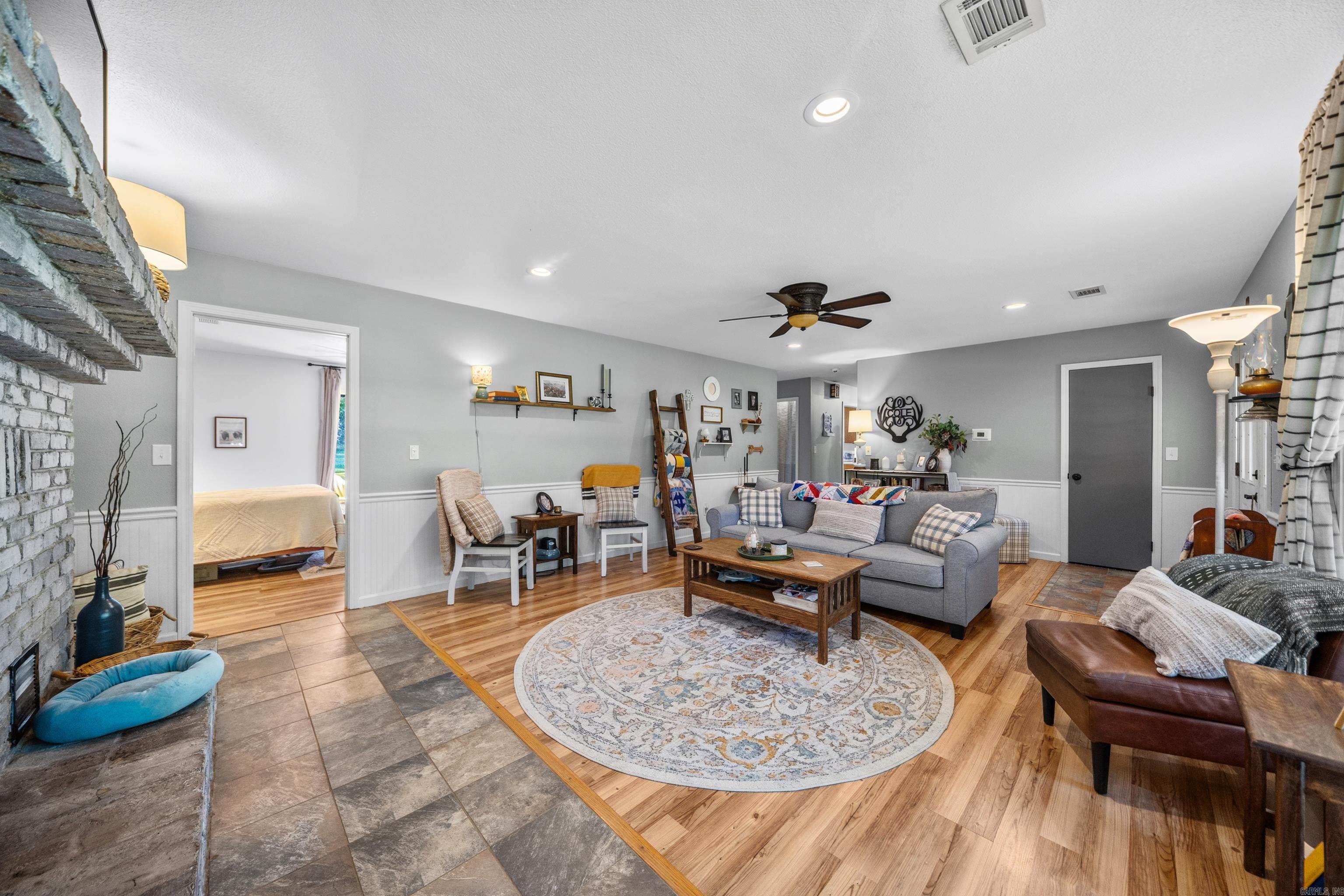 Delees North Moore Estate - Residential