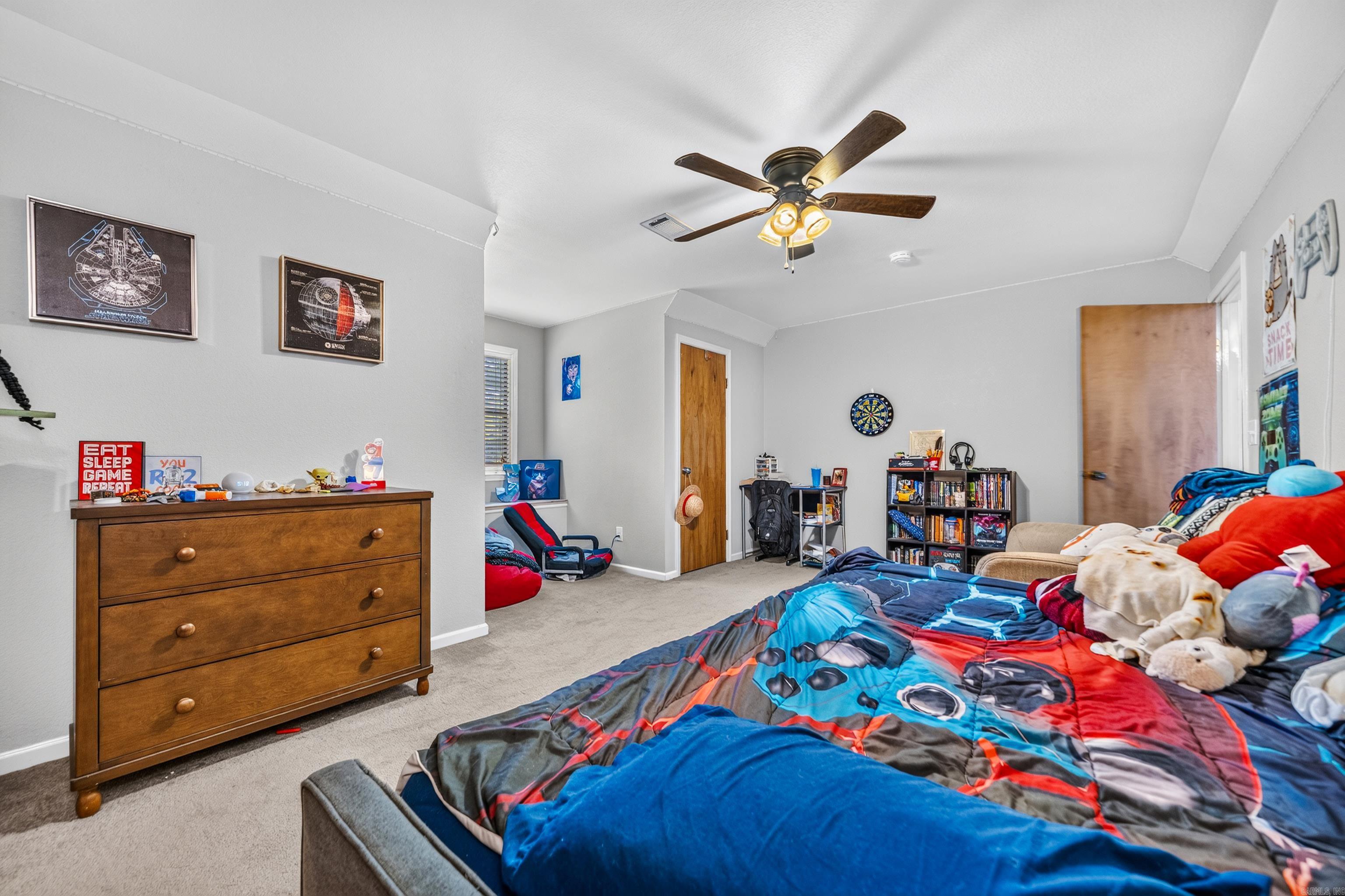 Delees North Moore Estate - Residential