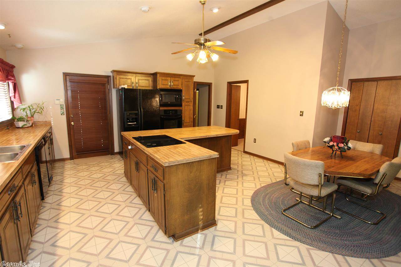 South Woodland Hills - Residential