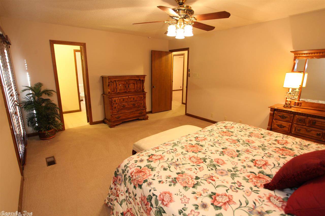 South Woodland Hills - Residential