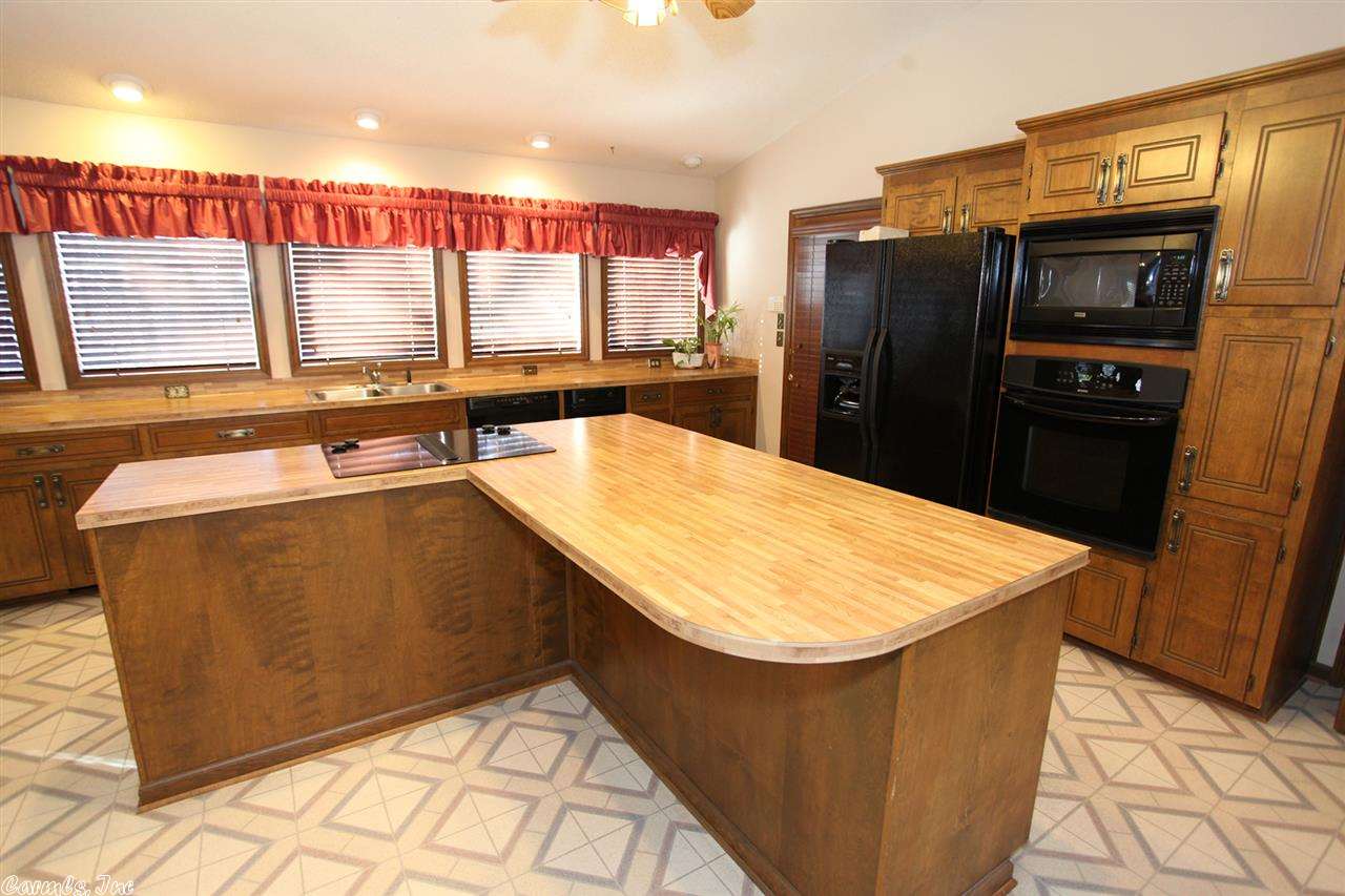 South Woodland Hills - Residential