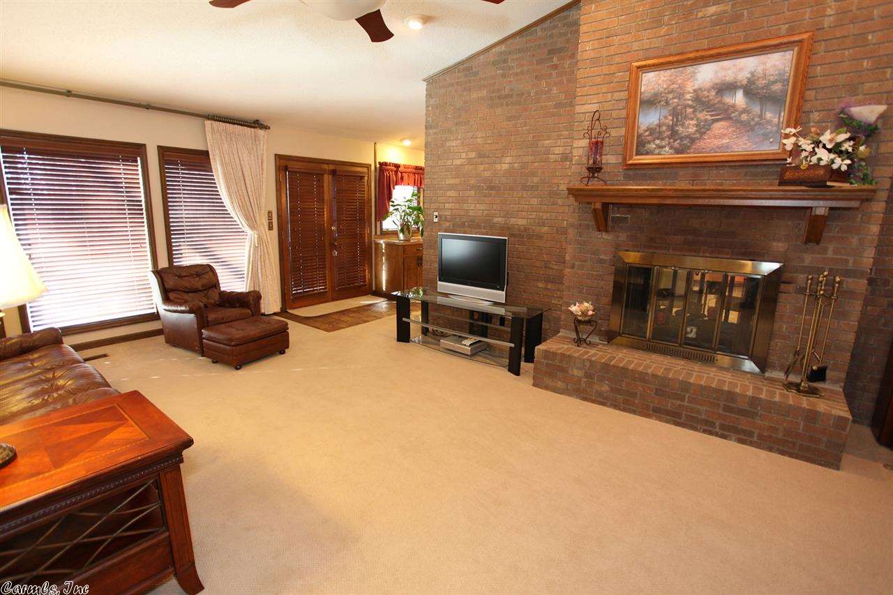 South Woodland Hills - Residential