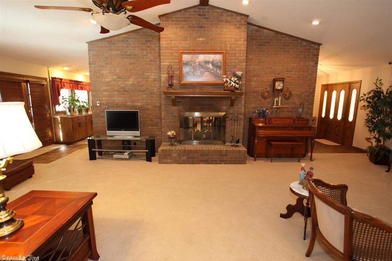 South Woodland Hills - Residential