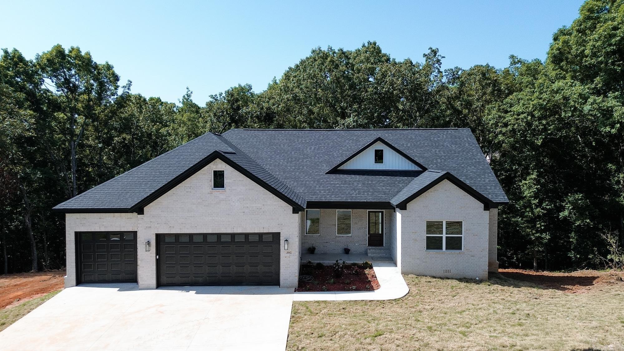 EMERALD MOUNTAIN - Residential