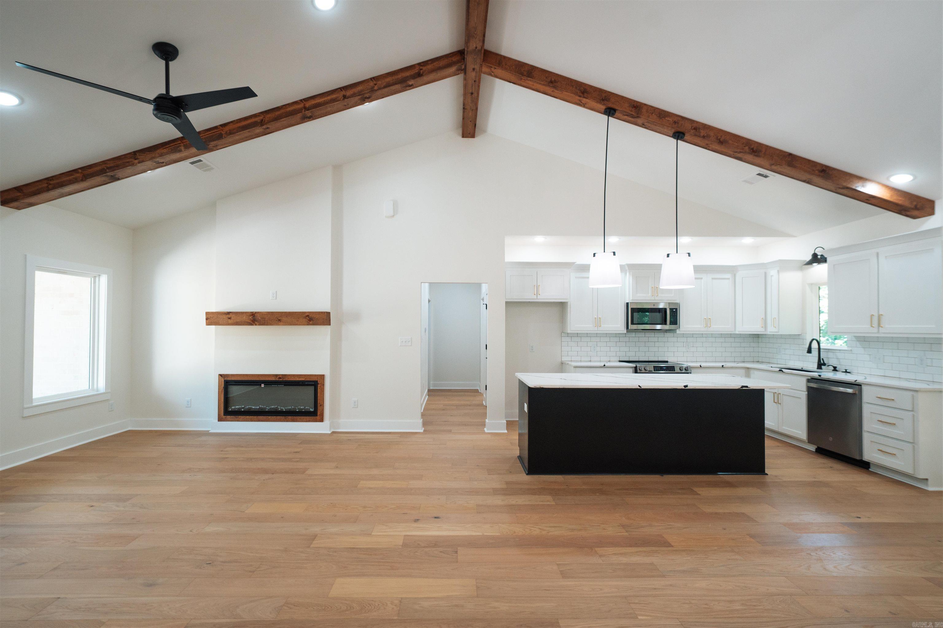 EMERALD MOUNTAIN - Residential