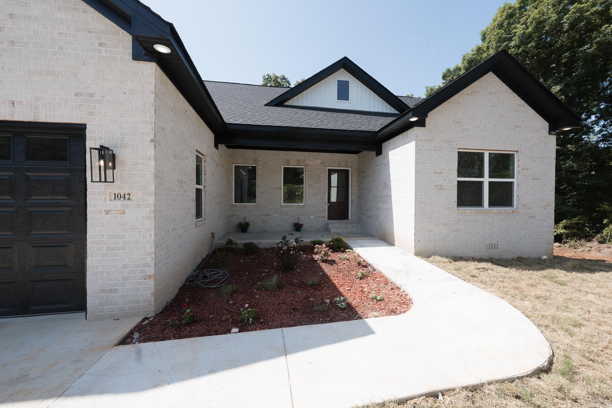 EMERALD MOUNTAIN - Residential