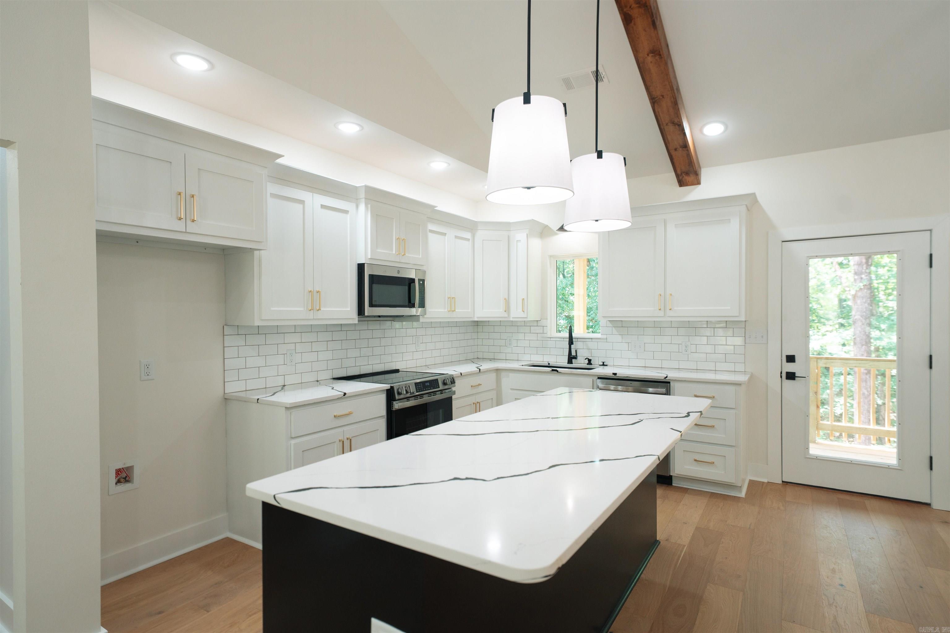EMERALD MOUNTAIN - Residential