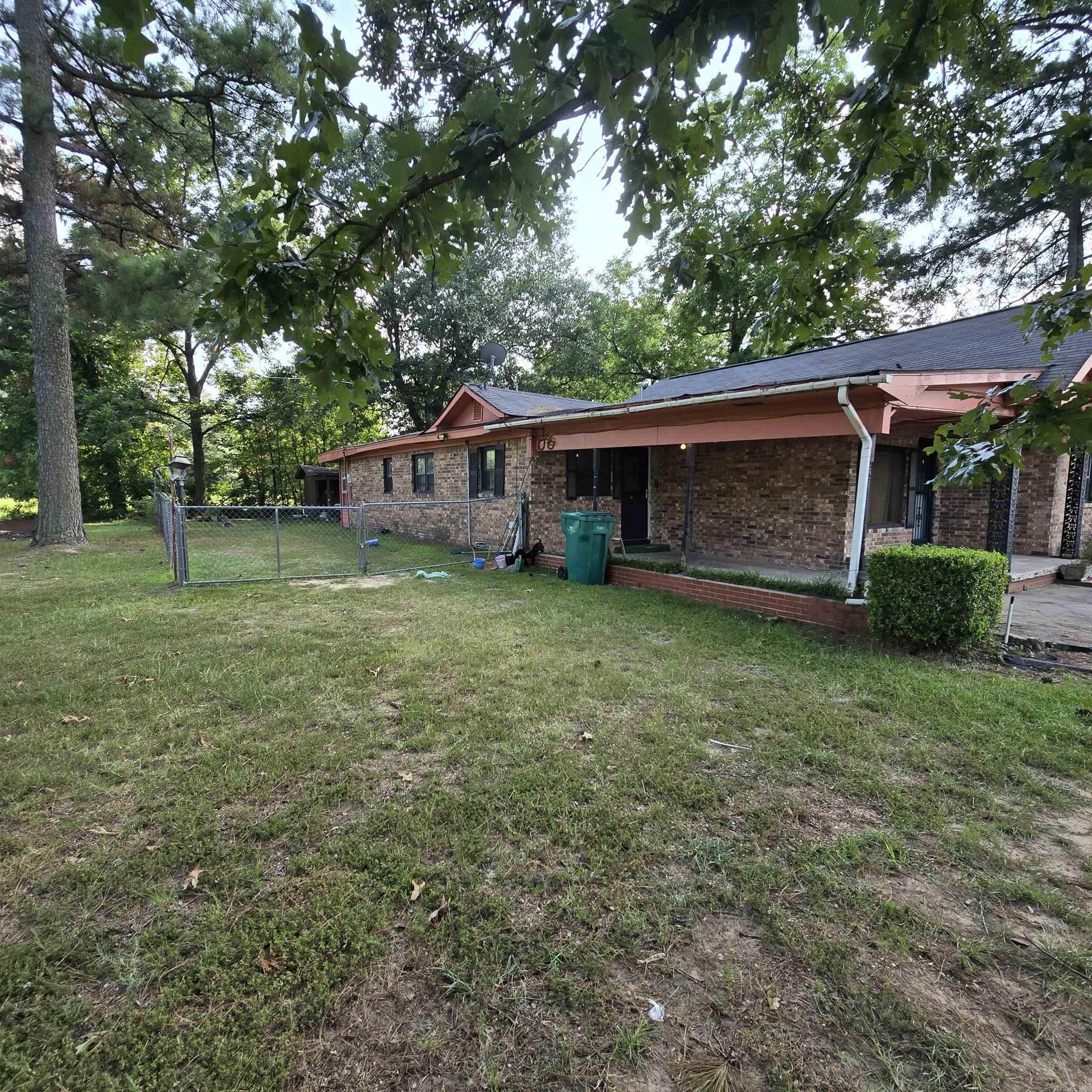 MONKS J W NORTHWESTERN - Residential